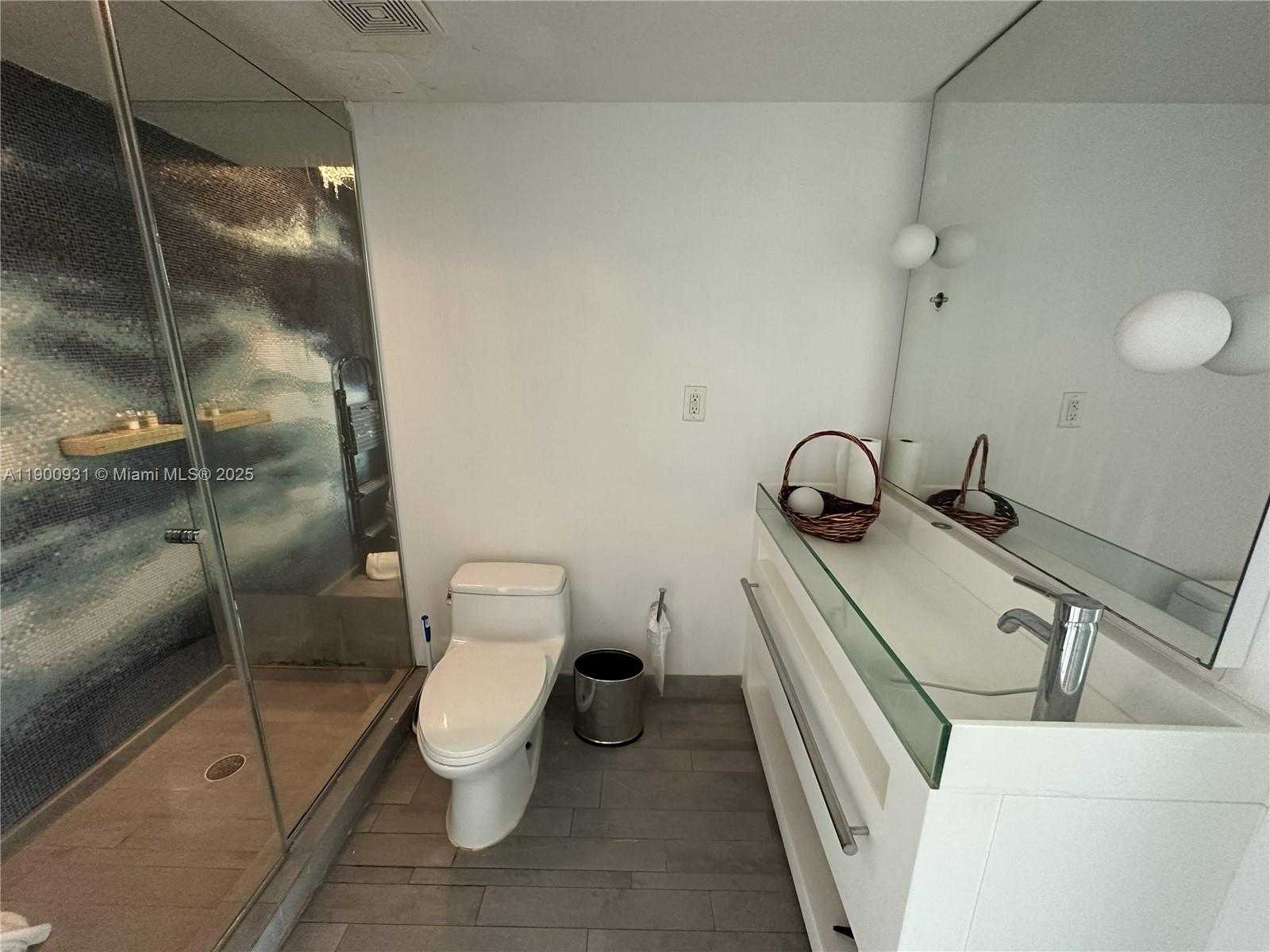 Small Image of 1100 WEST AVE #1520, Miami Beach Number 5