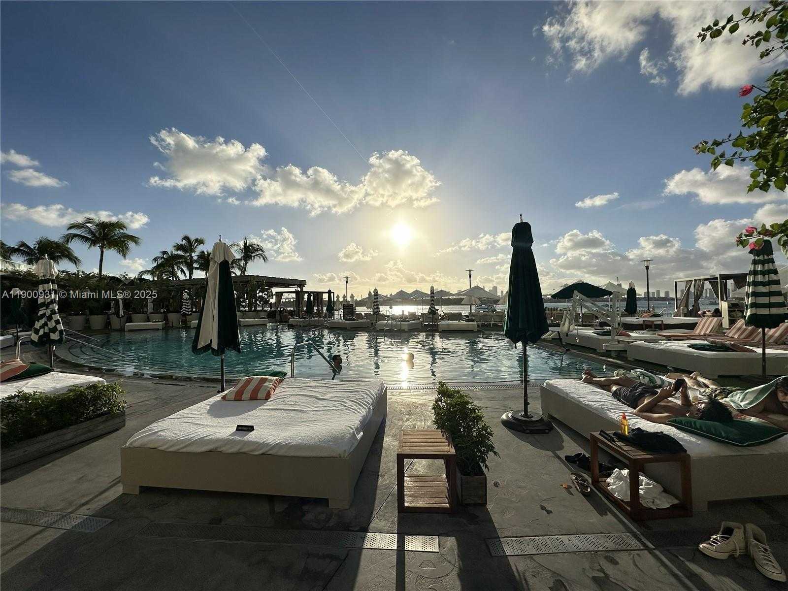 Small Image of 1100 WEST AVE #1520, Miami Beach Number 7