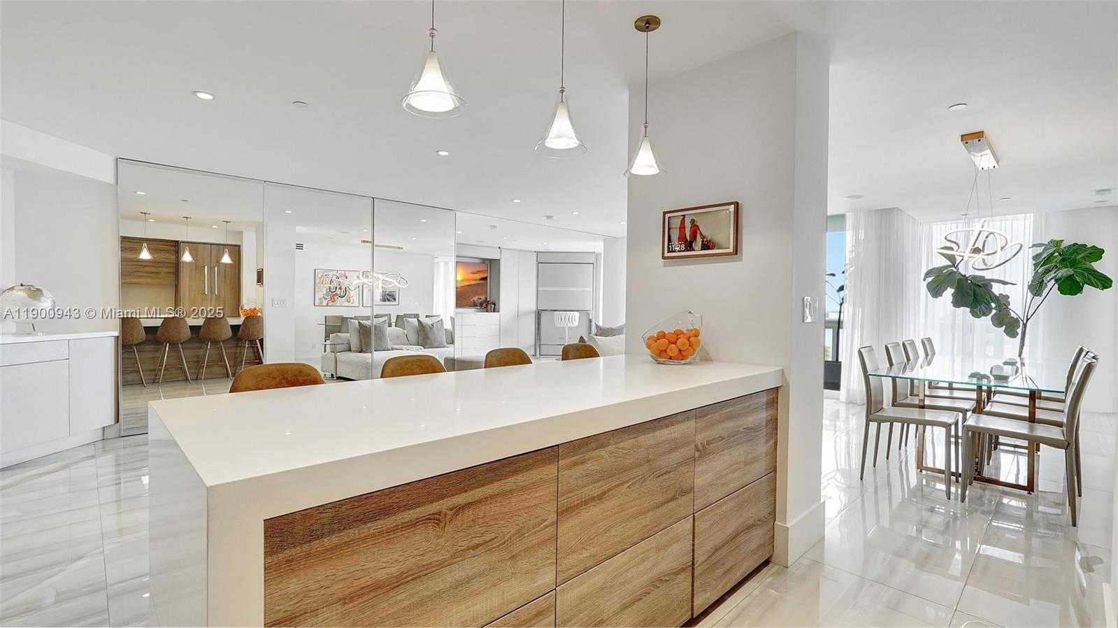 Small Image of 3000 ISLAND BLVD #905, Aventura Number 24