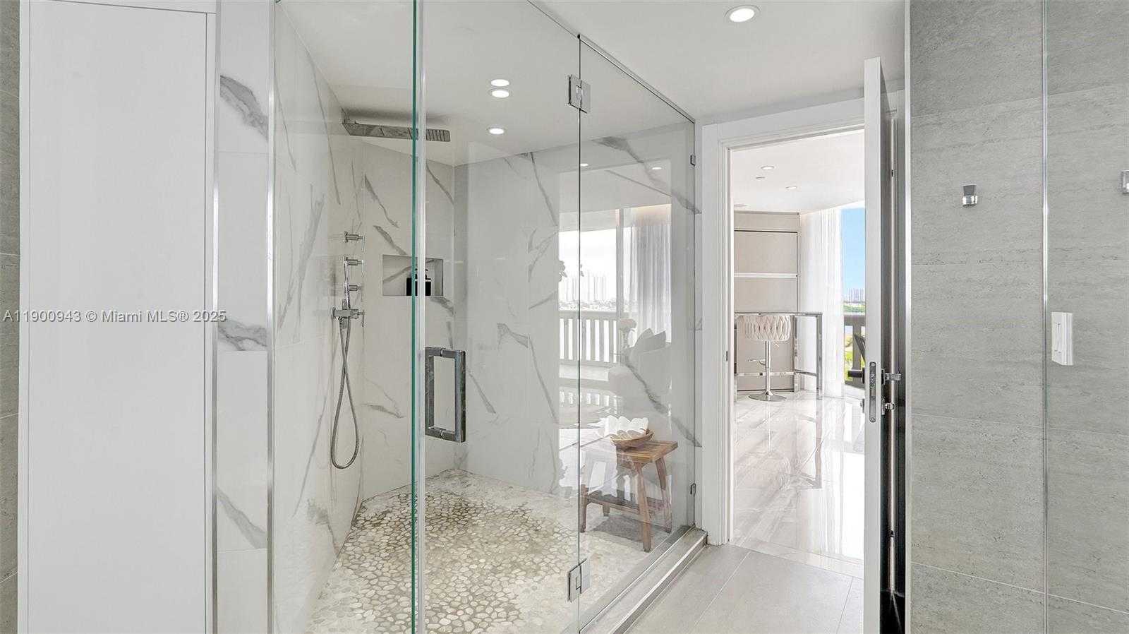 Small Image of 3000 ISLAND BLVD #905, Aventura Number 42