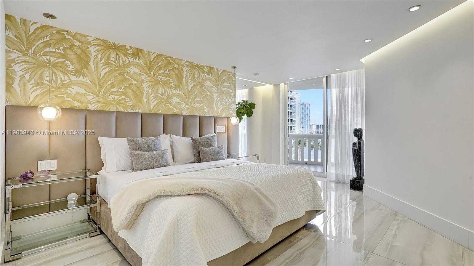 Small Image of 3000 ISLAND BLVD #905, Aventura Number 44