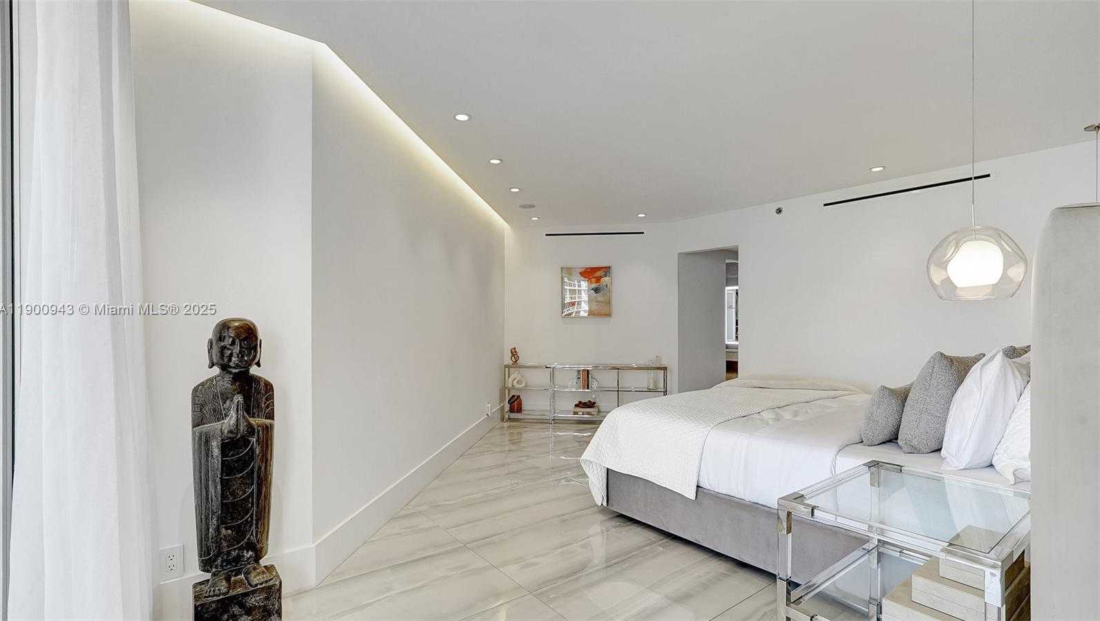 Small Image of 3000 ISLAND BLVD #905, Aventura Number 47