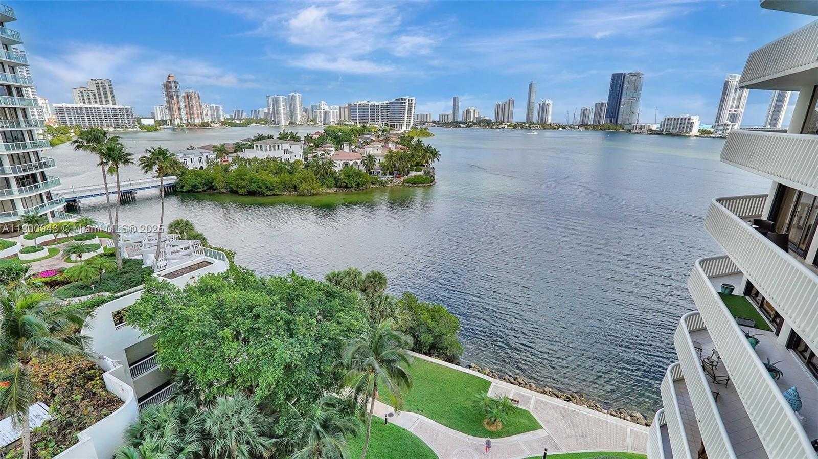 Small Image of 3000 ISLAND BLVD #905, Aventura Number 53