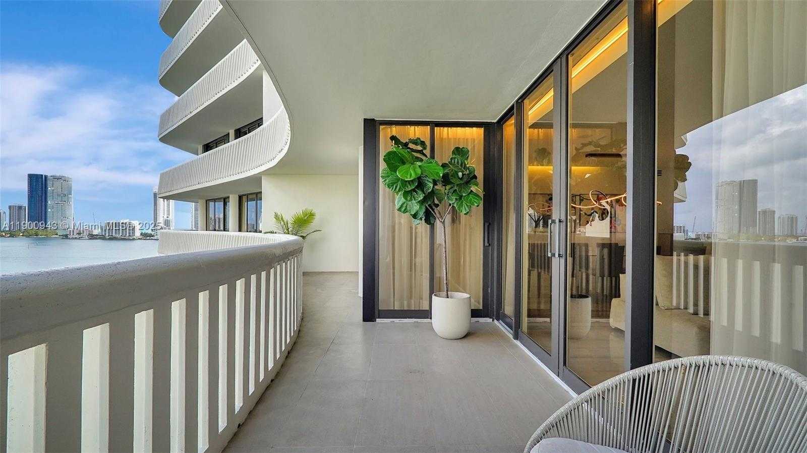 Small Image of 3000 ISLAND BLVD #905, Aventura Number 9