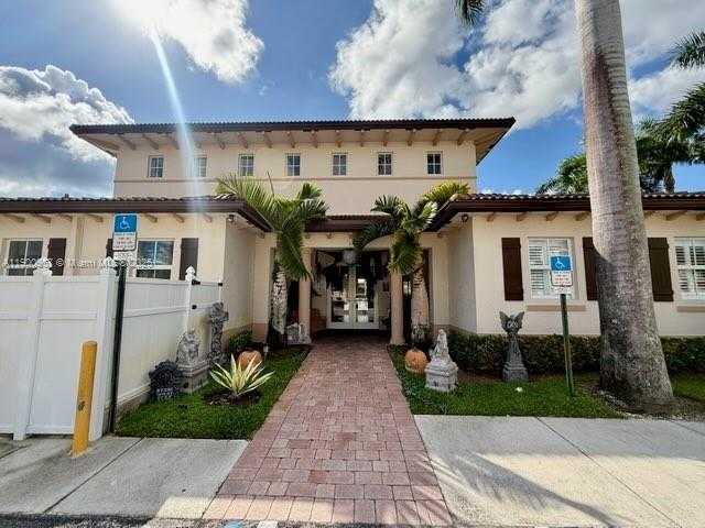 Small Image of 12925 SOUTH WEST 134TH TER, Miami Number 25