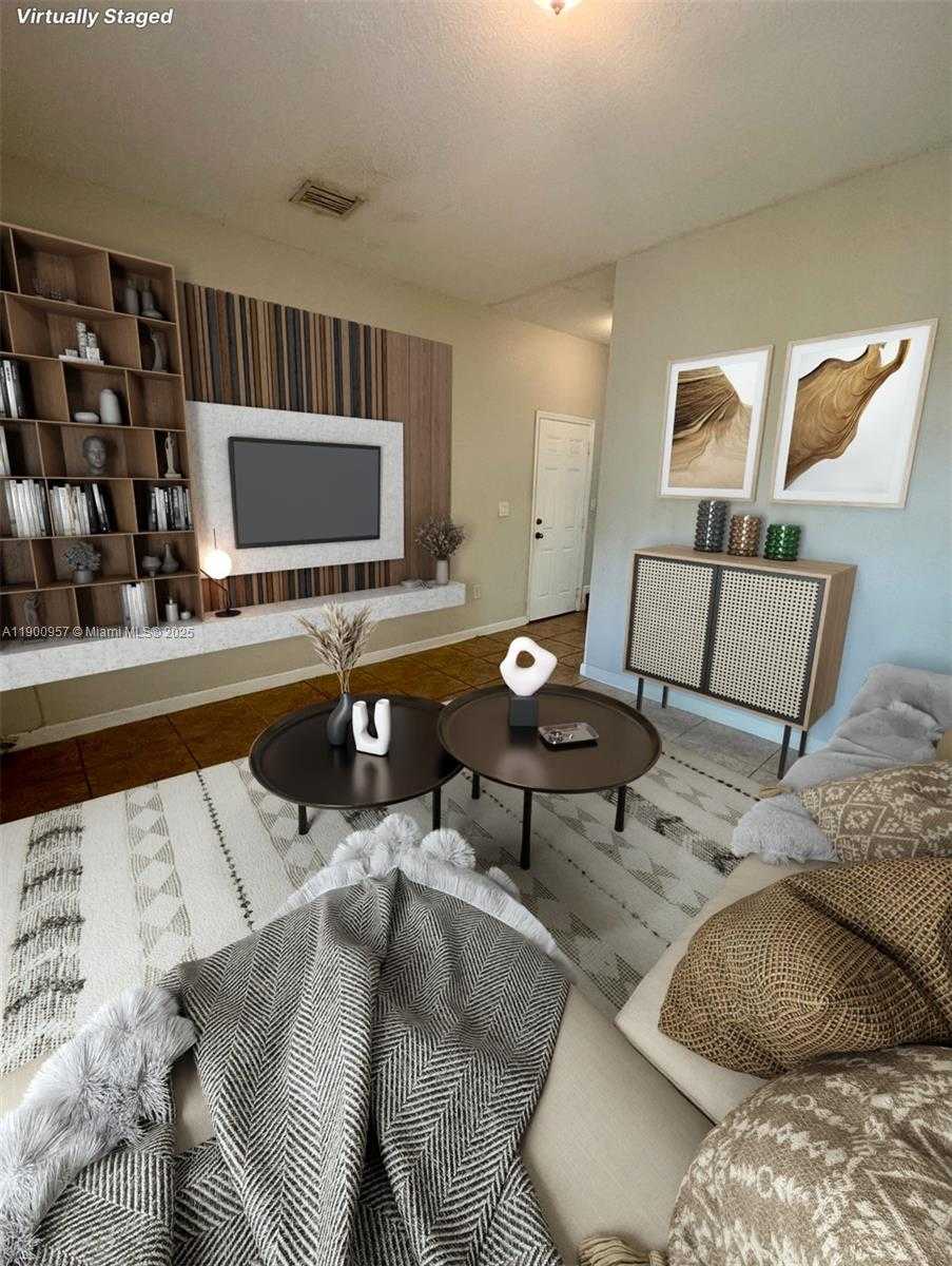 Small Image of 12925 SOUTH WEST 134TH TER, Miami Number 5