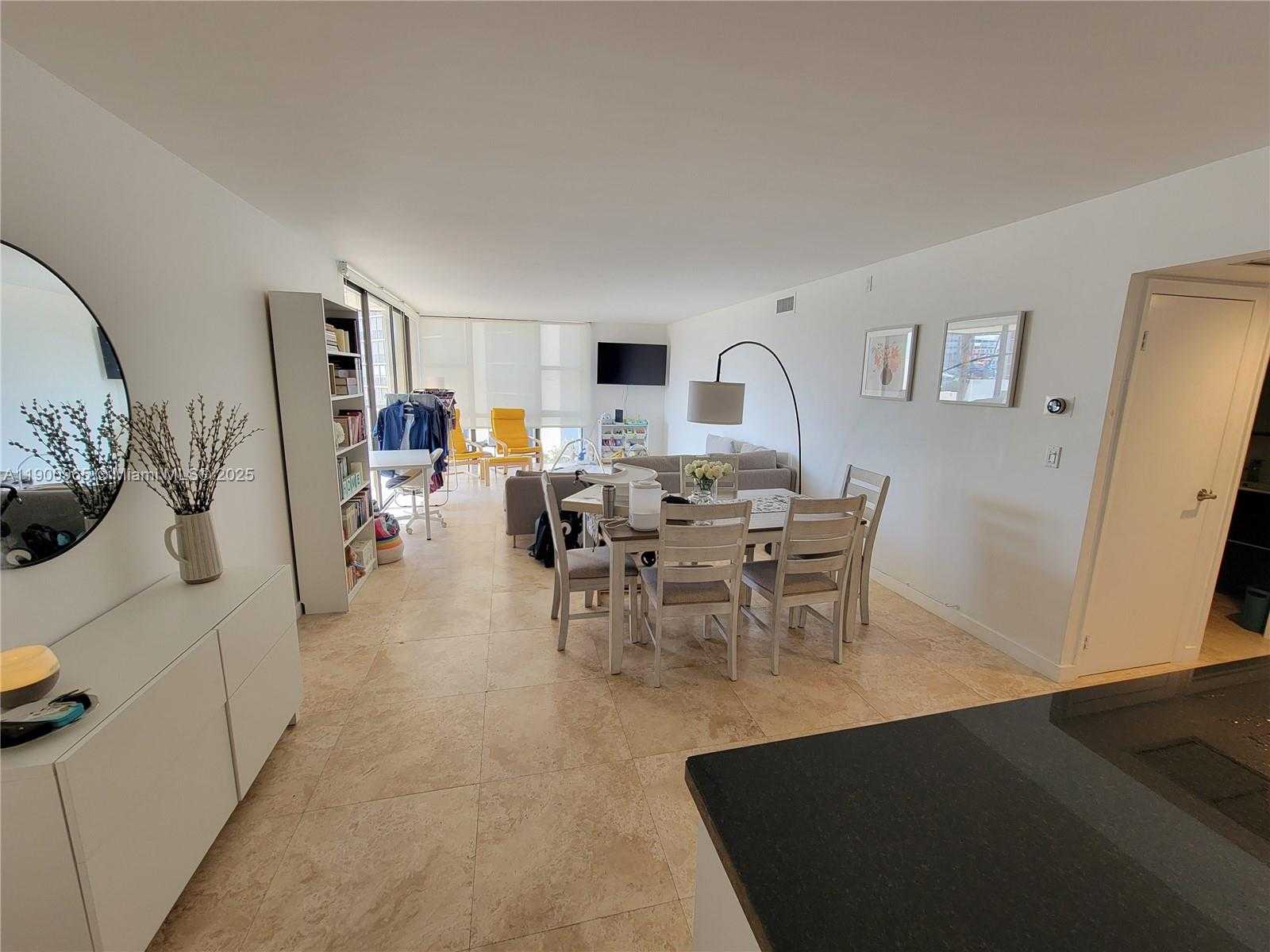 Small Image of 20379 WEST COUNTRY CLUB DR #539, Aventura Number 3