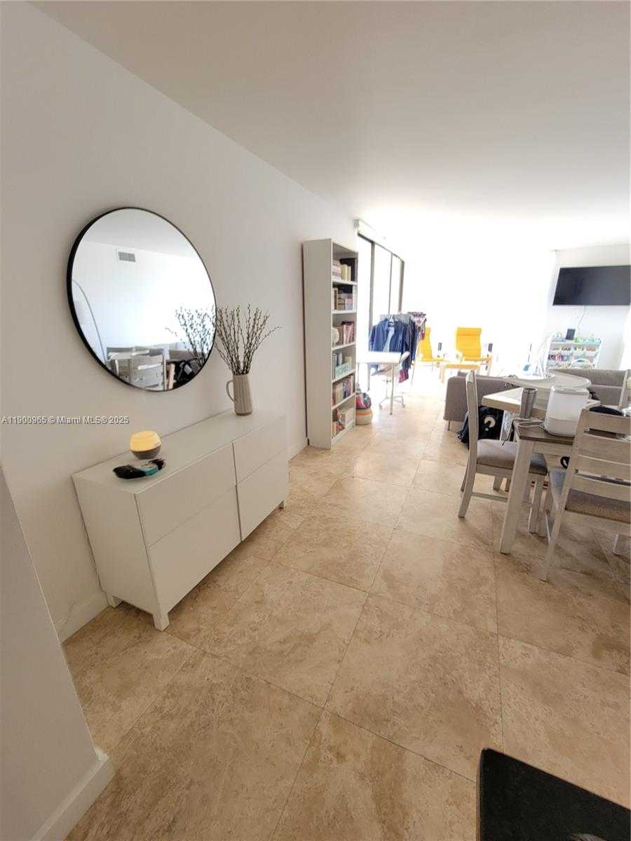 Small Image of 20379 WEST COUNTRY CLUB DR #539, Aventura Number 6