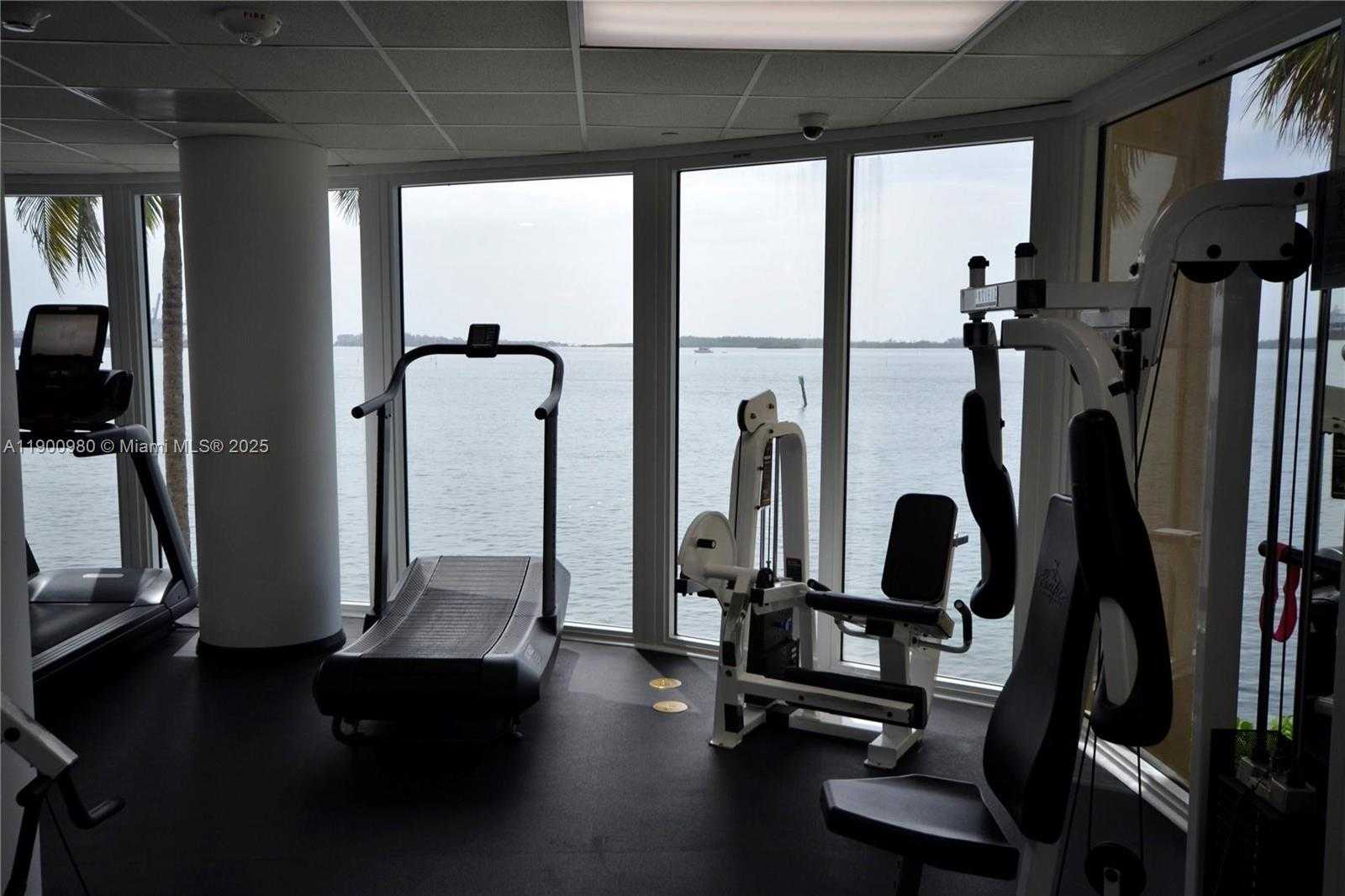 Small Image of 770 SOUTH CLAUGHTON ISLAND DR #1004, Miami Number 21