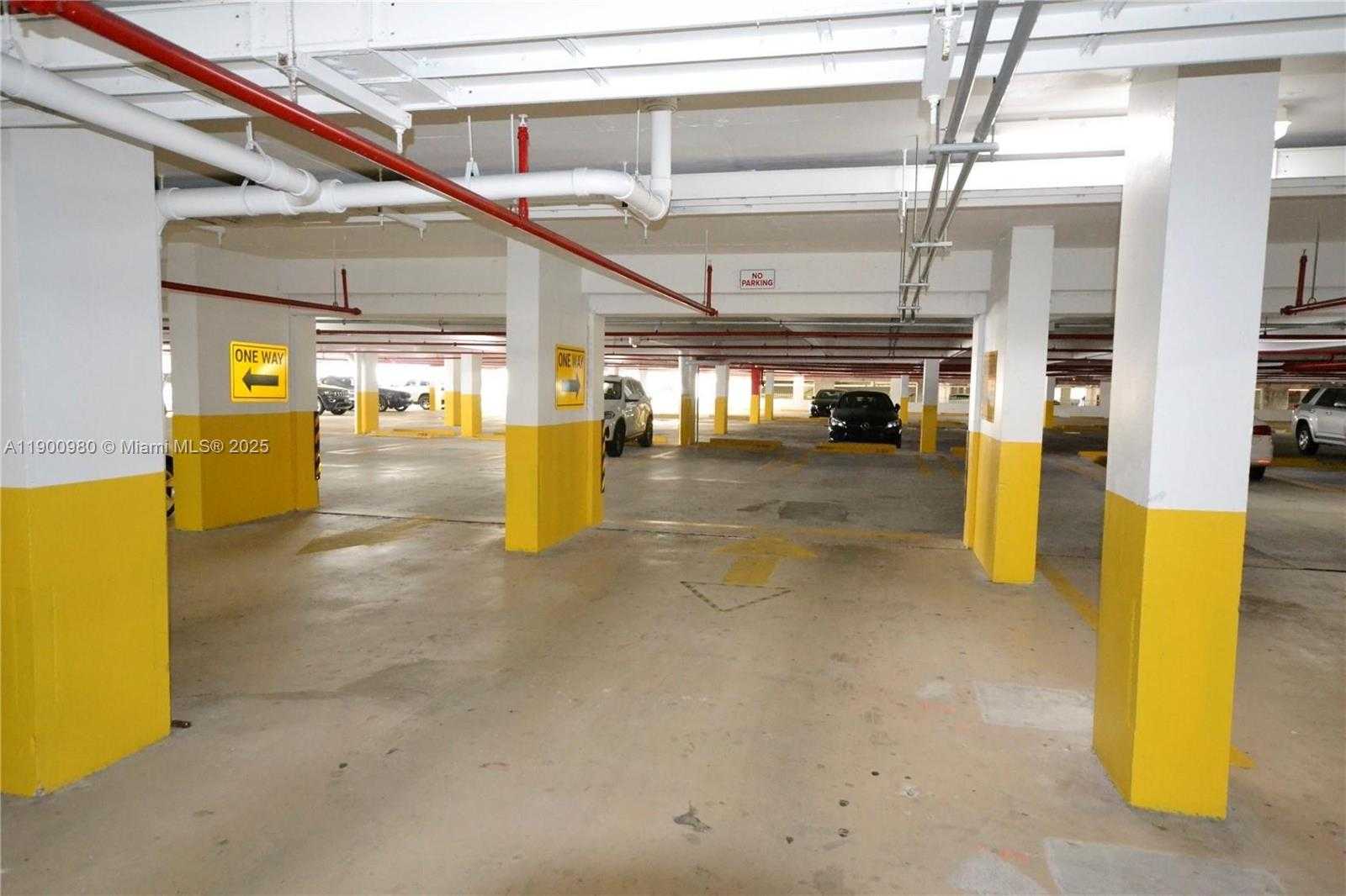 Small Image of 770 SOUTH CLAUGHTON ISLAND DR #1004, Miami Number 23