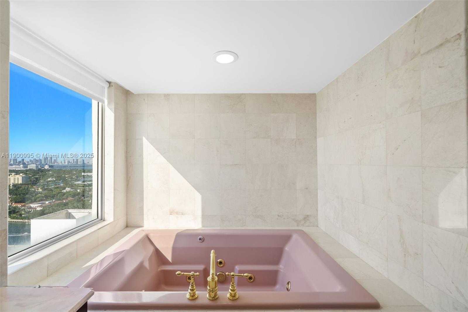 Small Image of 5025 COLLINS AVE #2409, Miami Beach Number 41