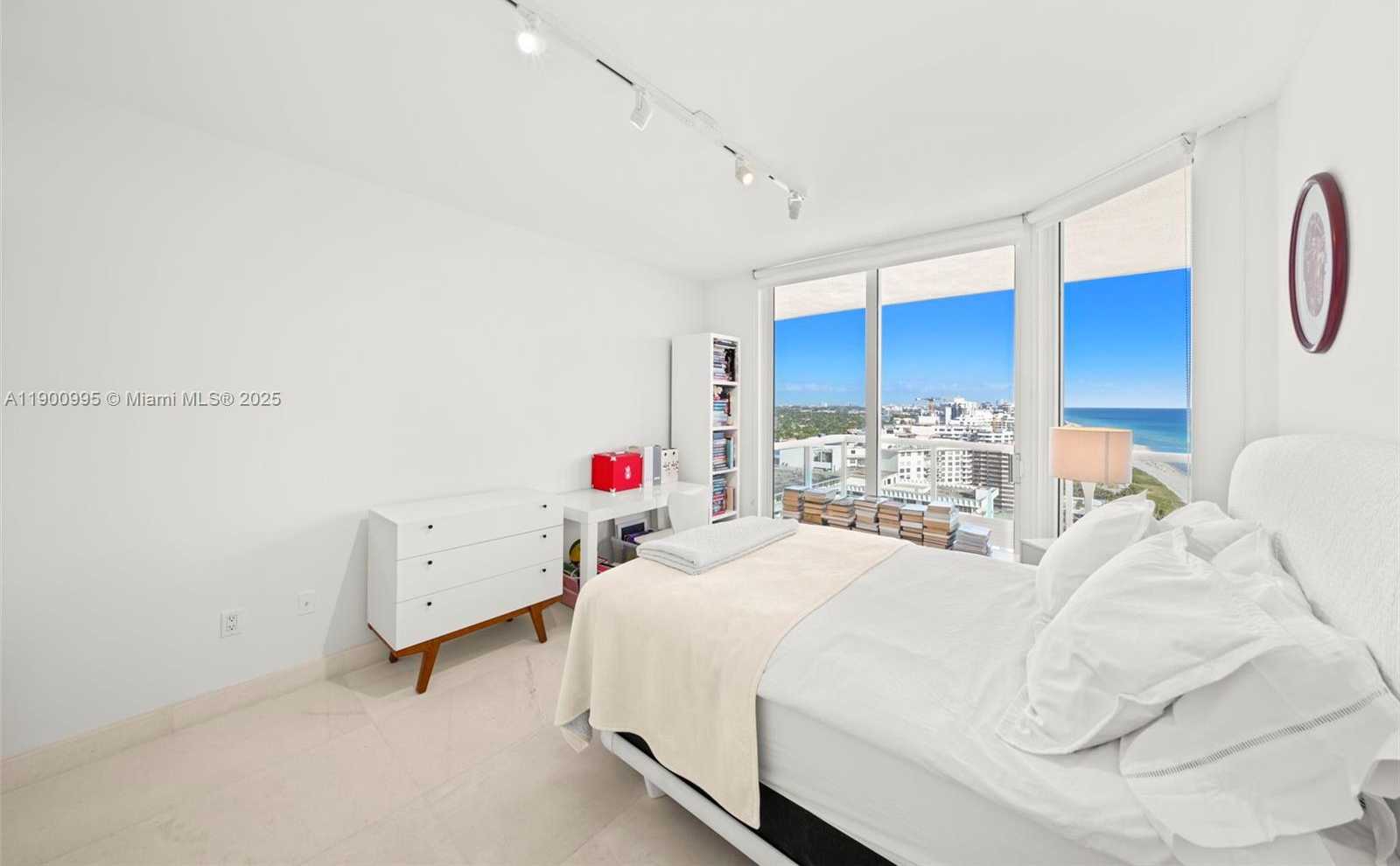 Small Image of 5025 COLLINS AVE #2409, Miami Beach Number 46