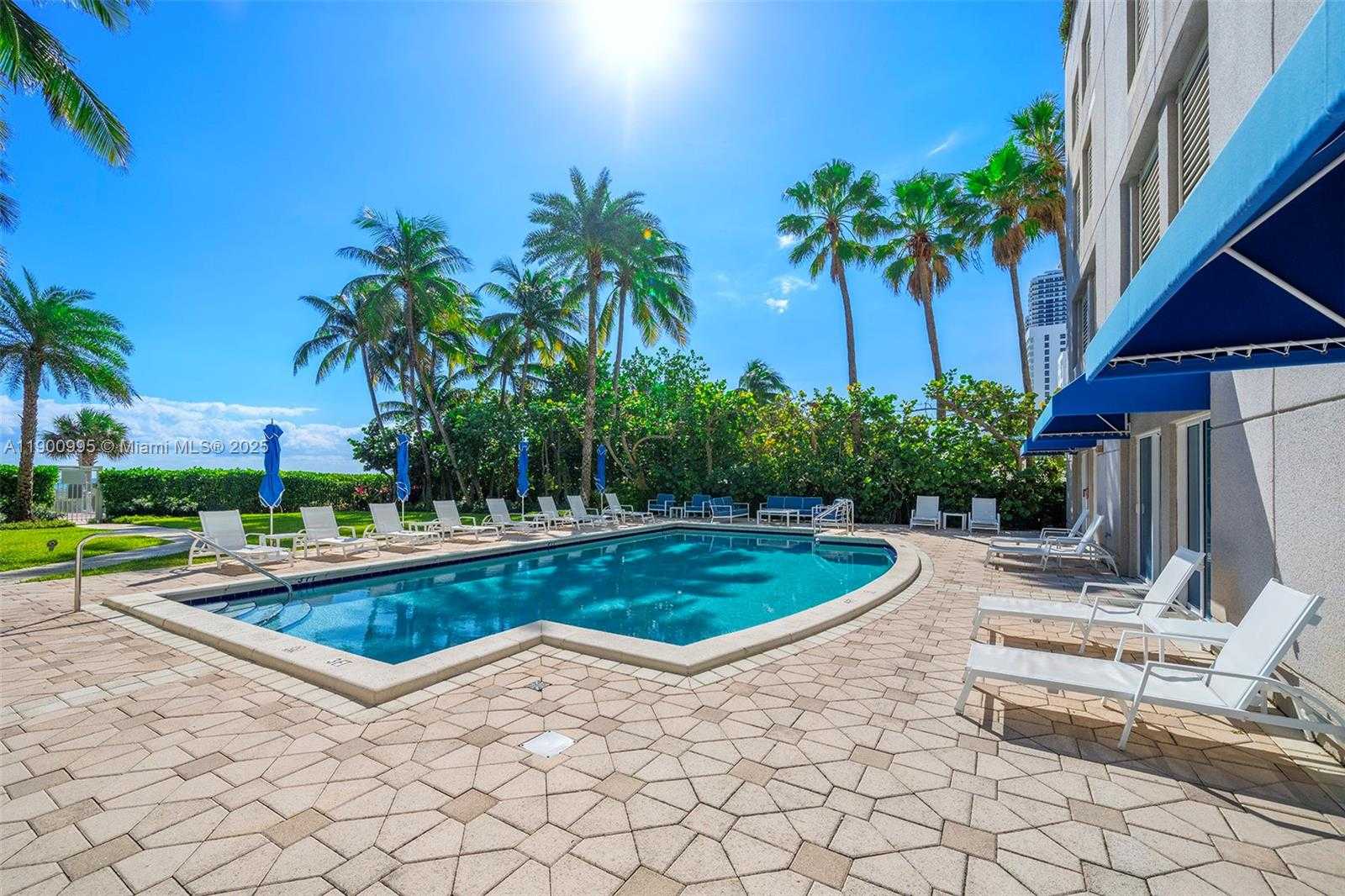 Small Image of 5025 COLLINS AVE #2409, Miami Beach Number 66