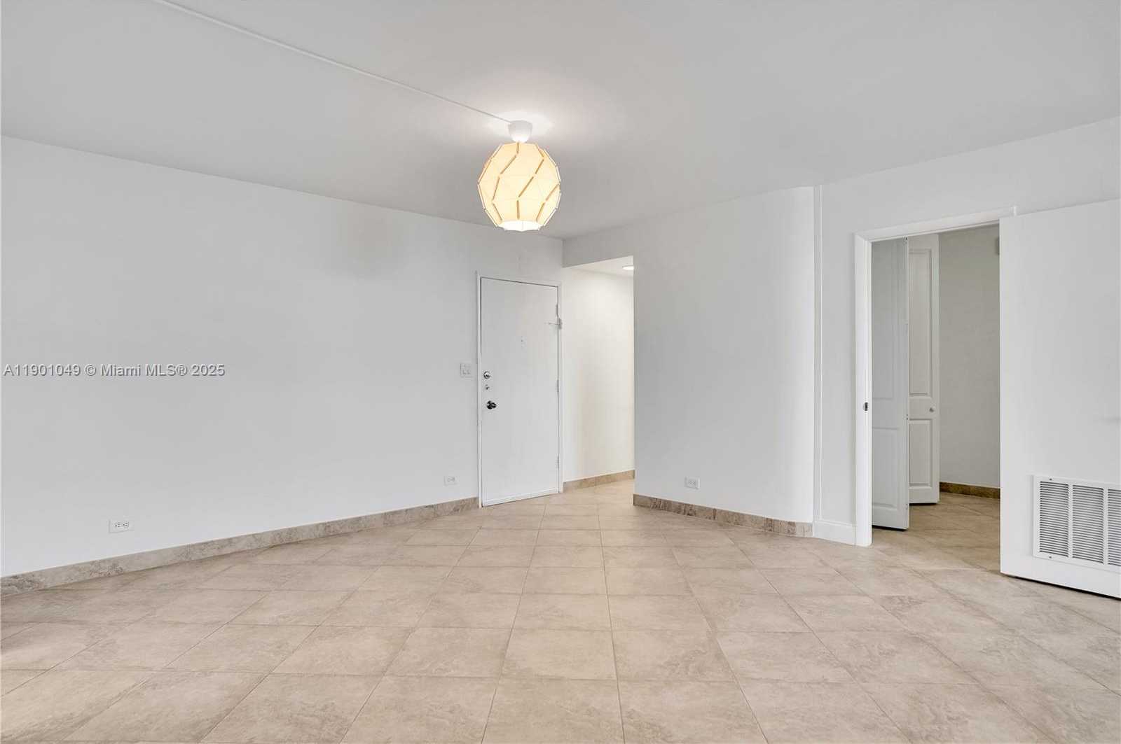 Small Image of 5005 COLLINS AVE #607, Miami Beach Number 6