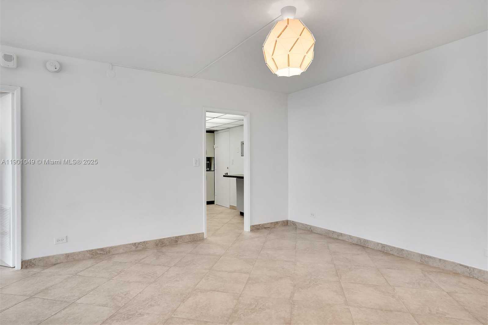 Small Image of 5005 COLLINS AVE #607, Miami Beach Number 7