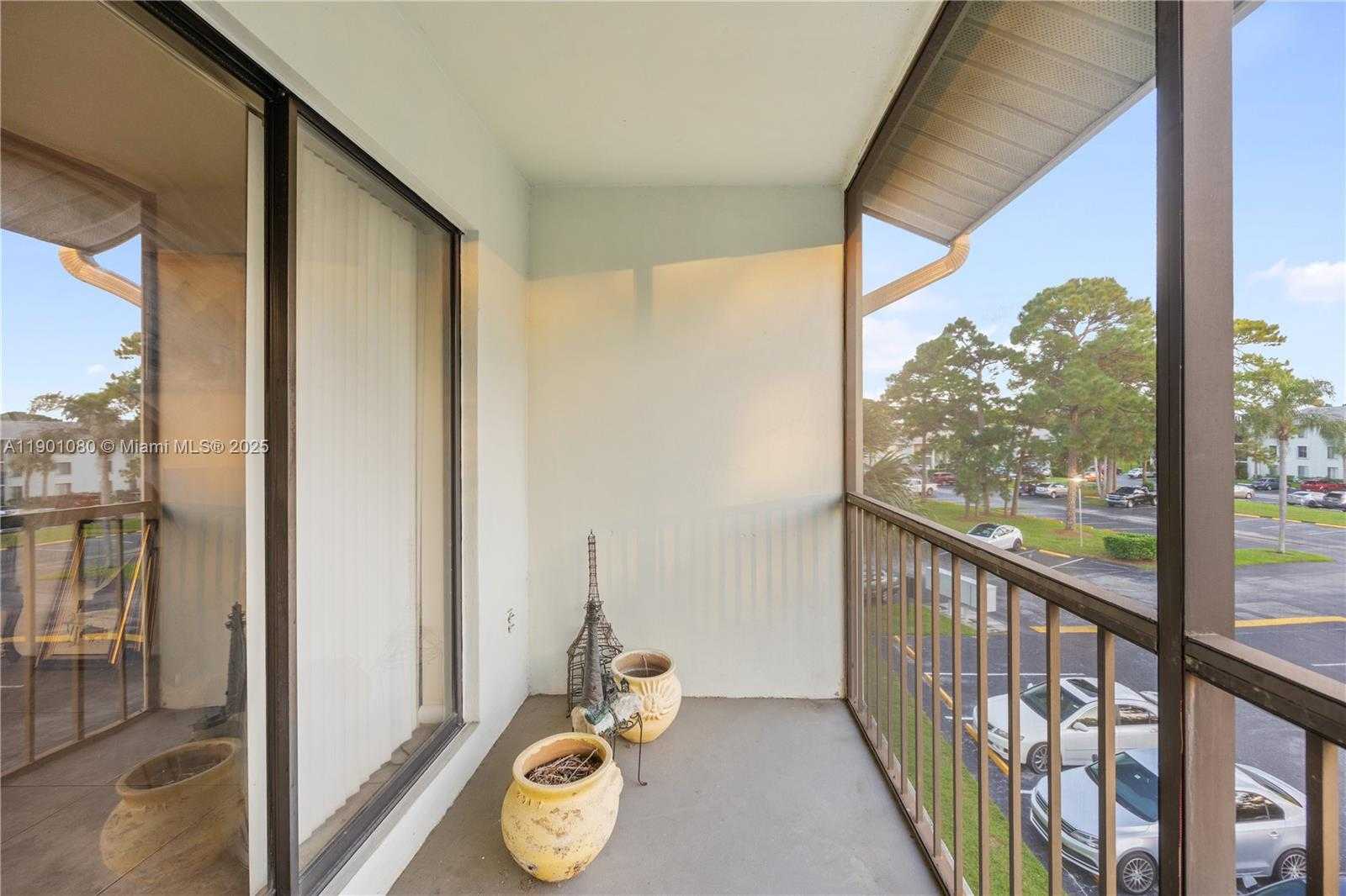 Small Image of 3636 ALDER DR #D3, West Palm Beach Number 11