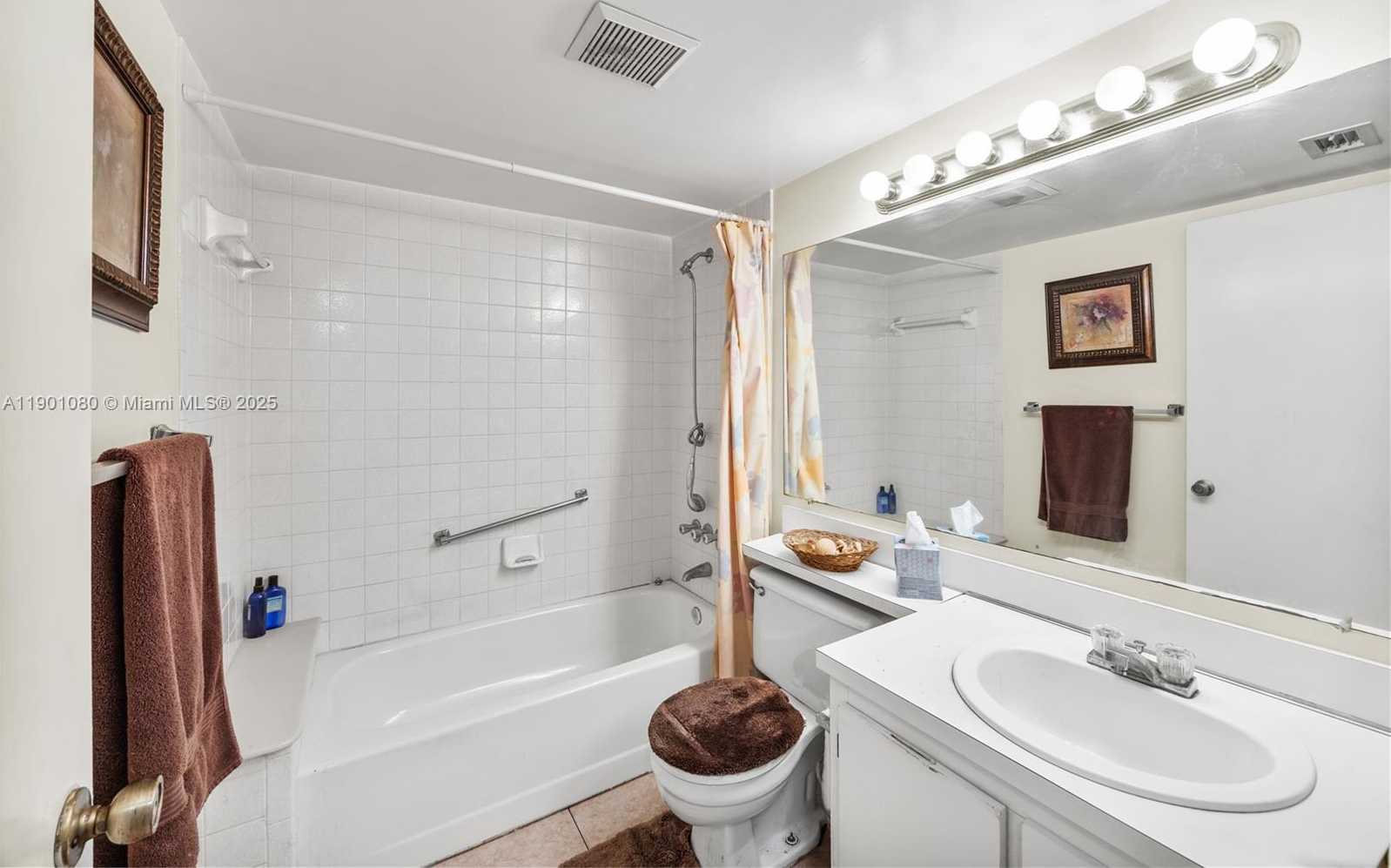 Small Image of 3636 ALDER DR #D3, West Palm Beach Number 23