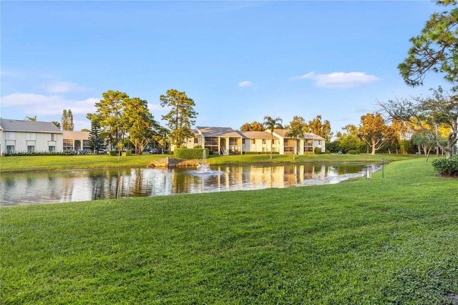 Small Image of 3636 ALDER DR #D3, West Palm Beach Number 3