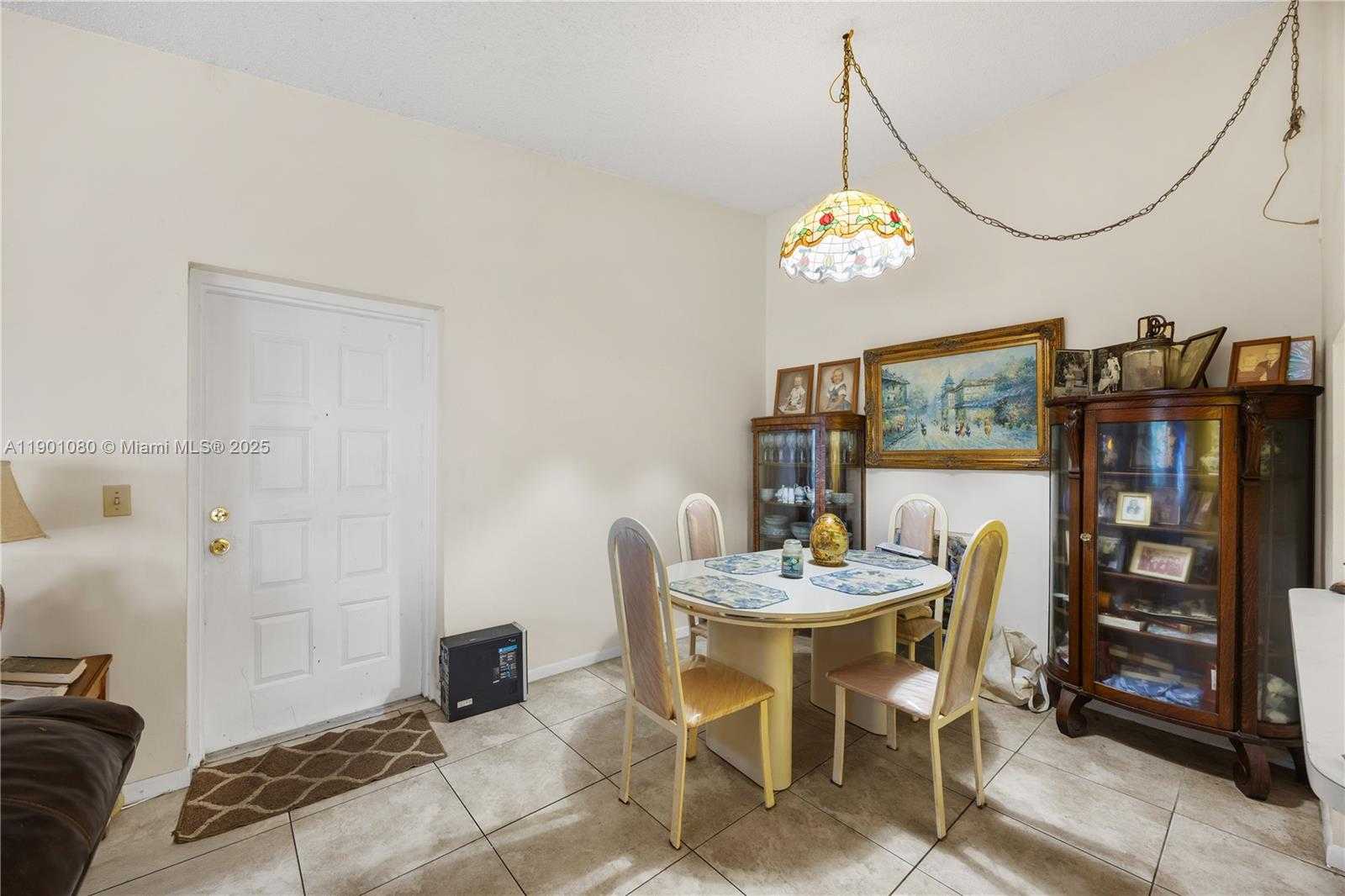 Small Image of 3636 ALDER DR #D3, West Palm Beach Number 5