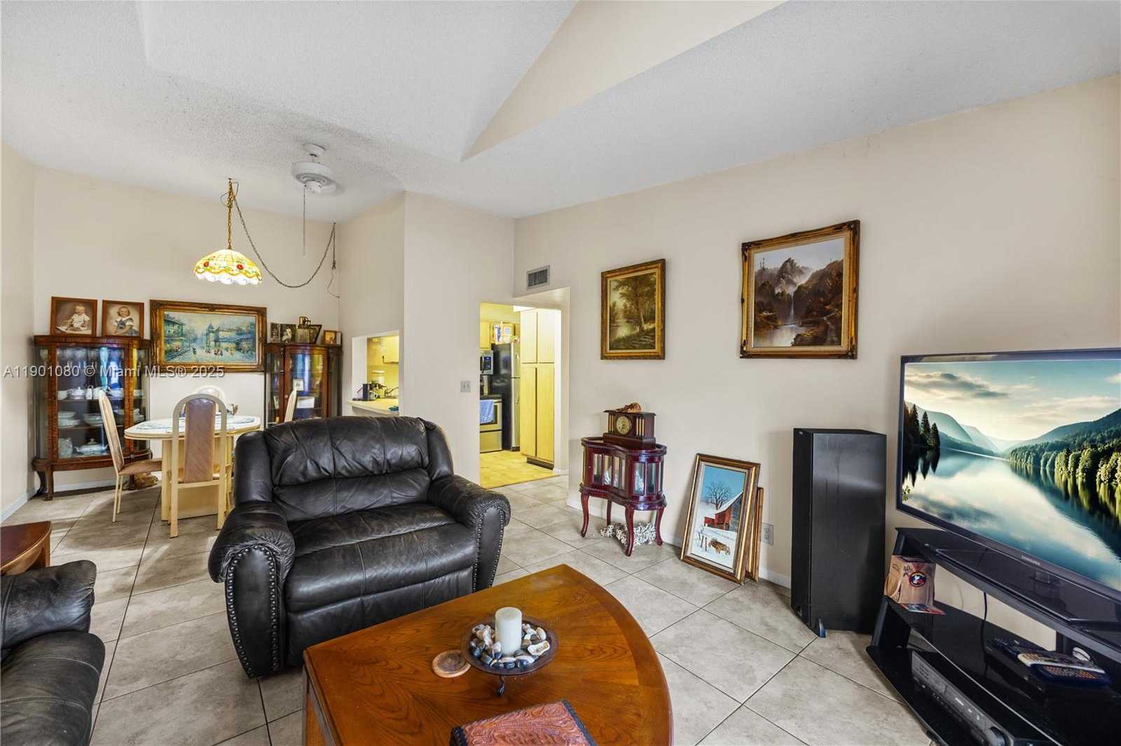 Small Image of 3636 ALDER DR #D3, West Palm Beach Number 9