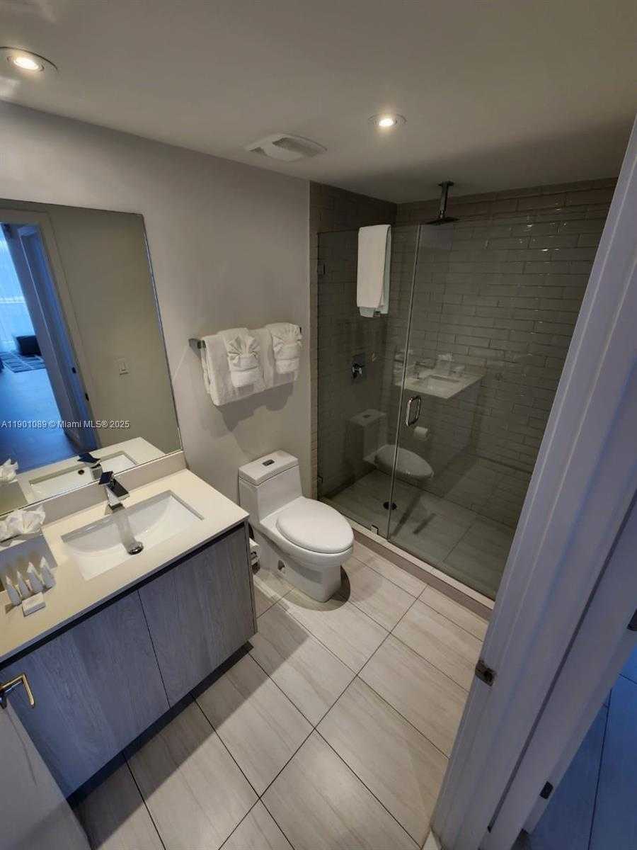 Small Image of 4010 SOUTH OCEAN DR #R1709, Hollywood Number 10