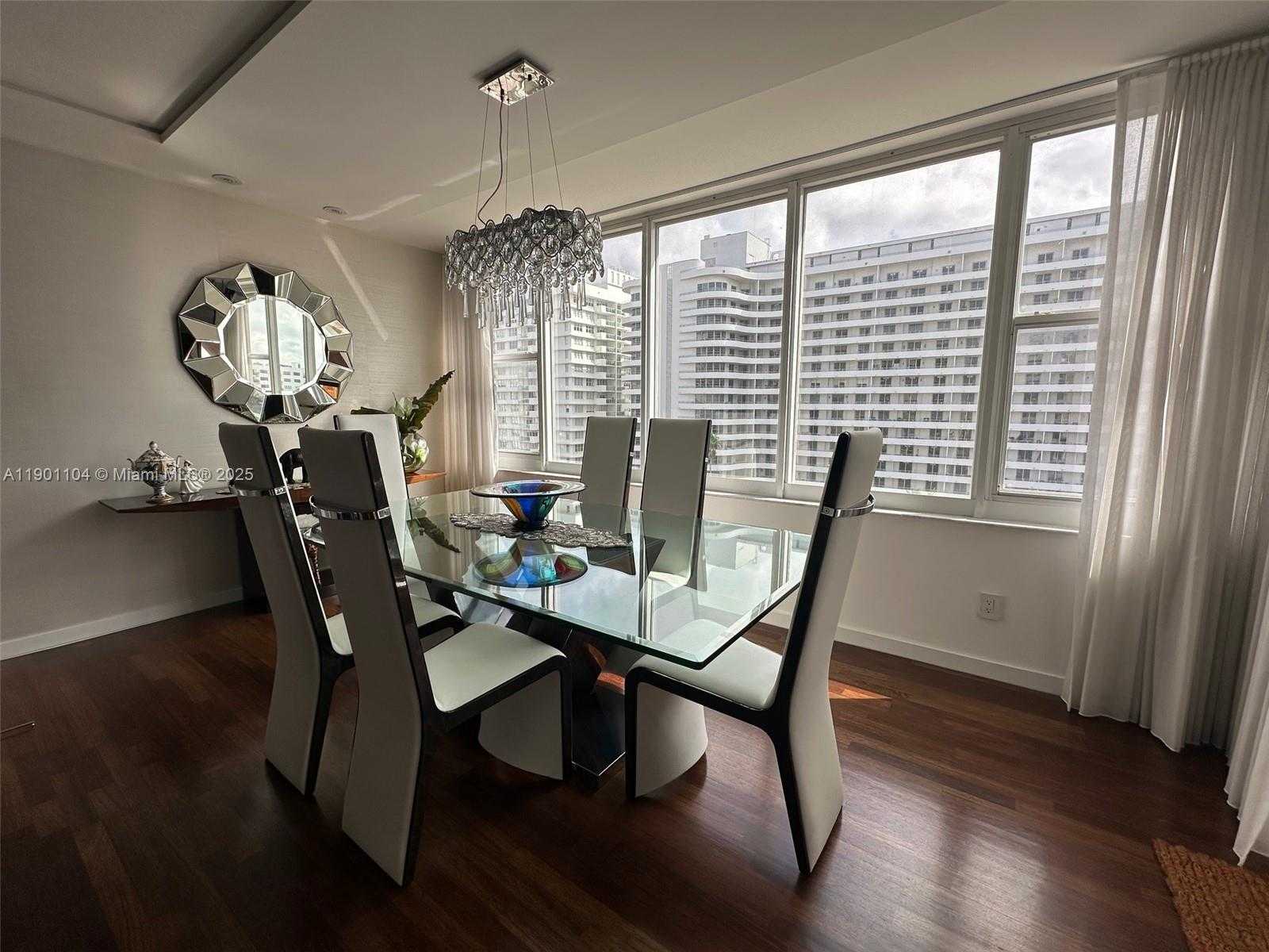 Small Image of 5600 COLLINS AVE #9E, Miami Beach Number 11