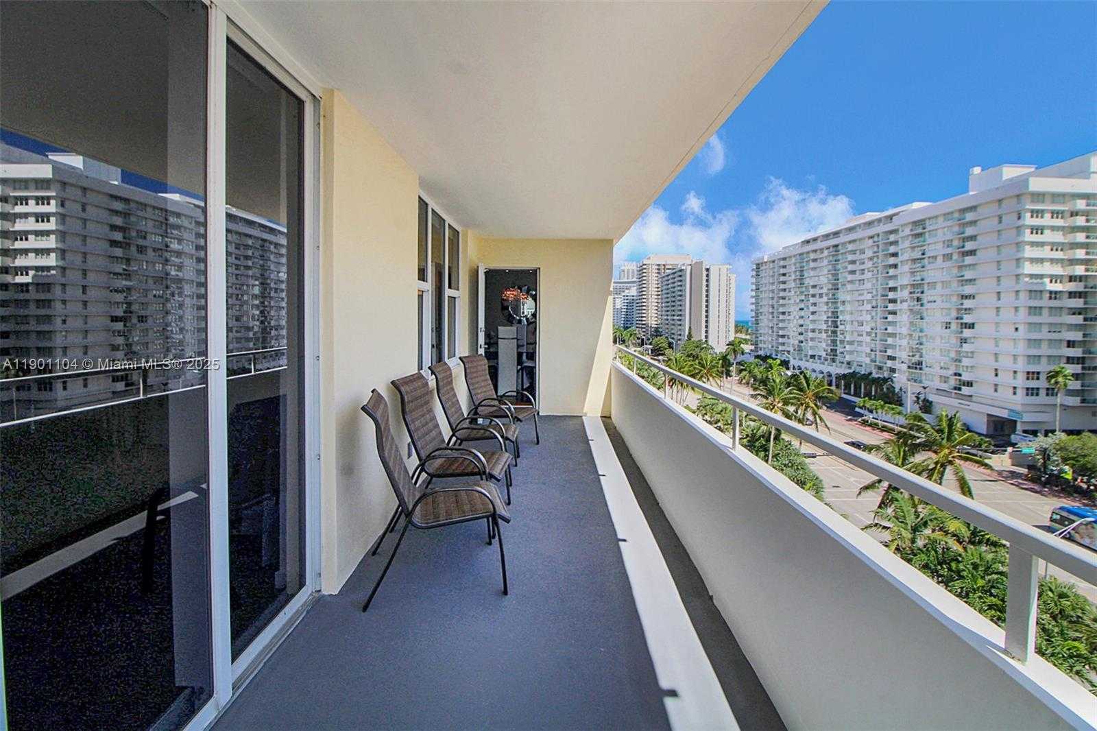 Small Image of 5600 COLLINS AVE #9E, Miami Beach Number 32