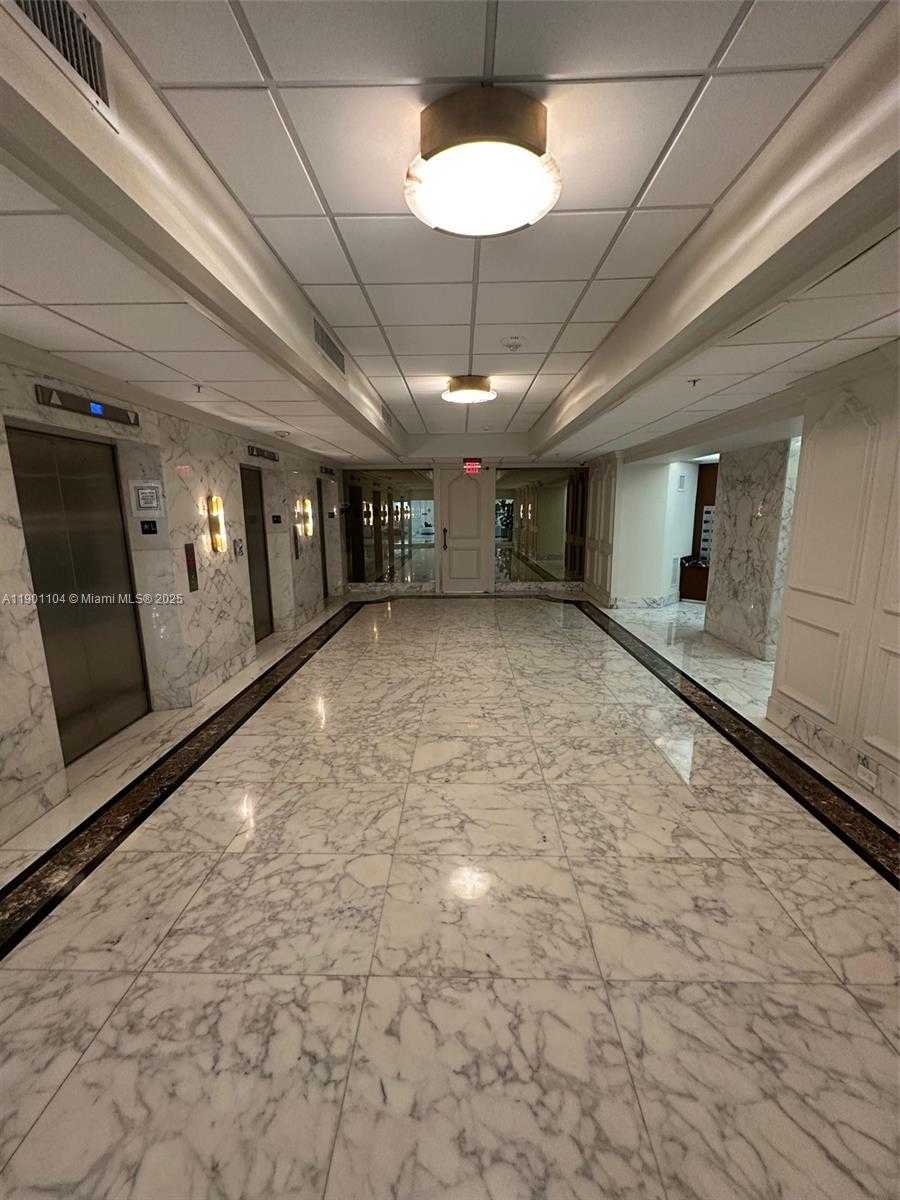 Small Image of 5600 COLLINS AVE #9E, Miami Beach Number 40