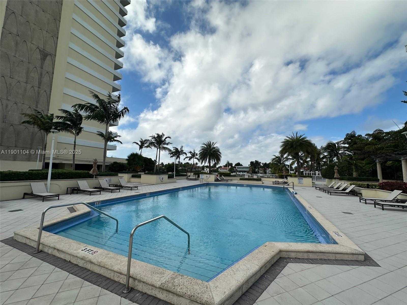 Small Image of 5600 COLLINS AVE #9E, Miami Beach Number 50