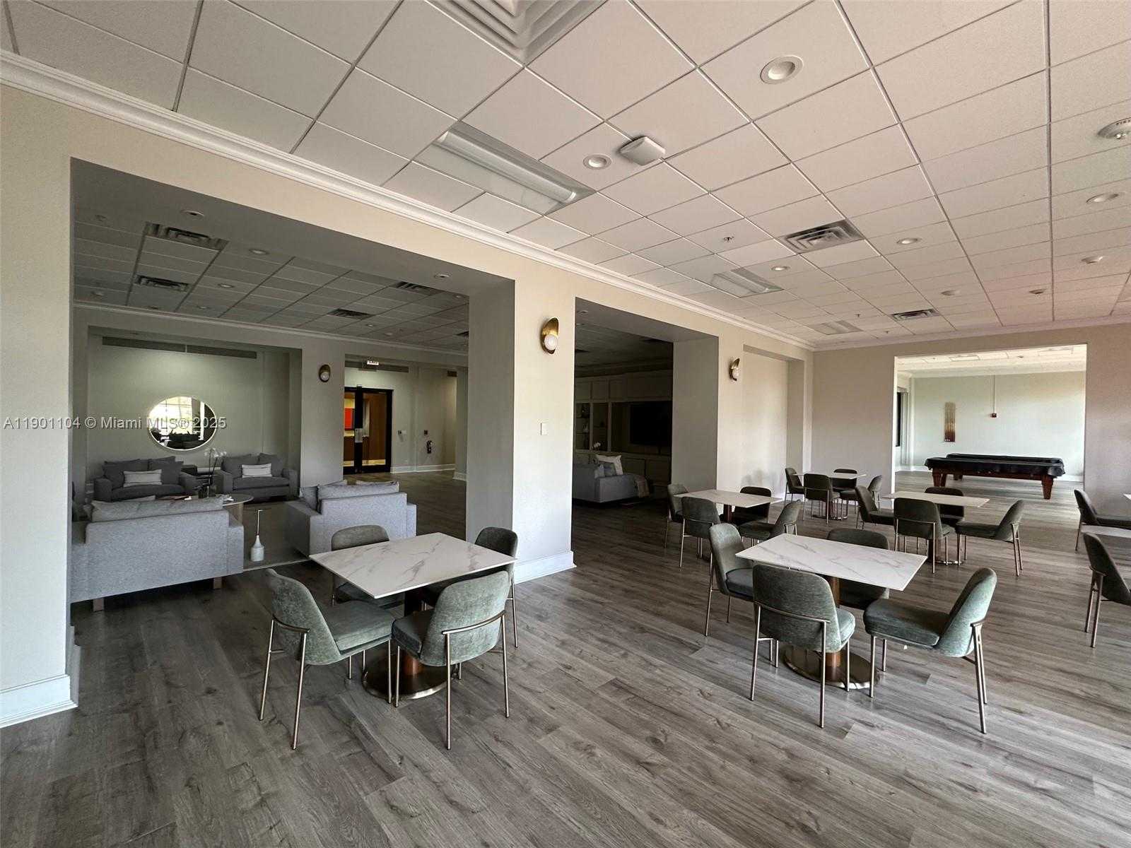 Small Image of 5600 COLLINS AVE #9E, Miami Beach Number 54