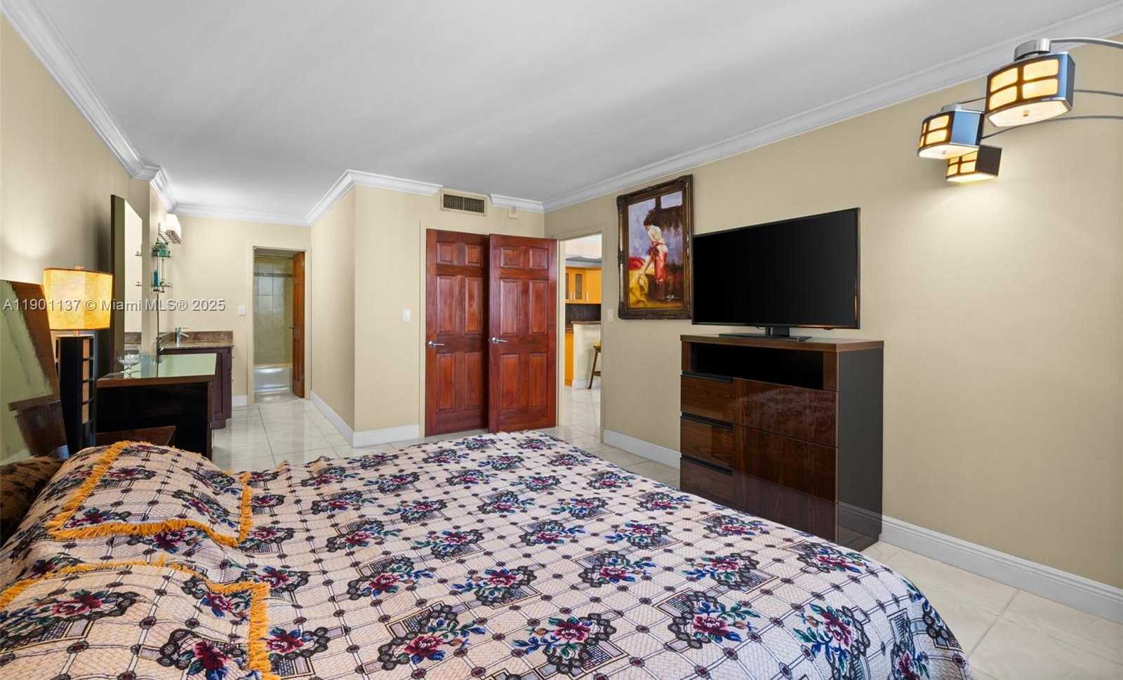 Small Image of 2030 SOUTH OCEAN DR #1701, Hallandale Beach Number 10
