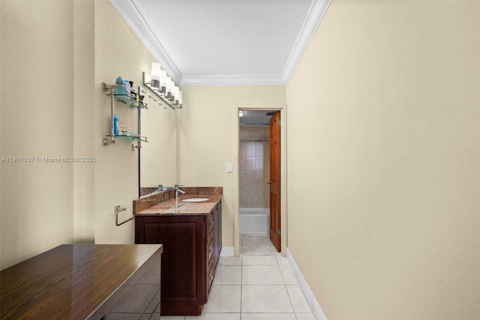 Small Image of 2030 SOUTH OCEAN DR #1701, Hallandale Beach Number 11