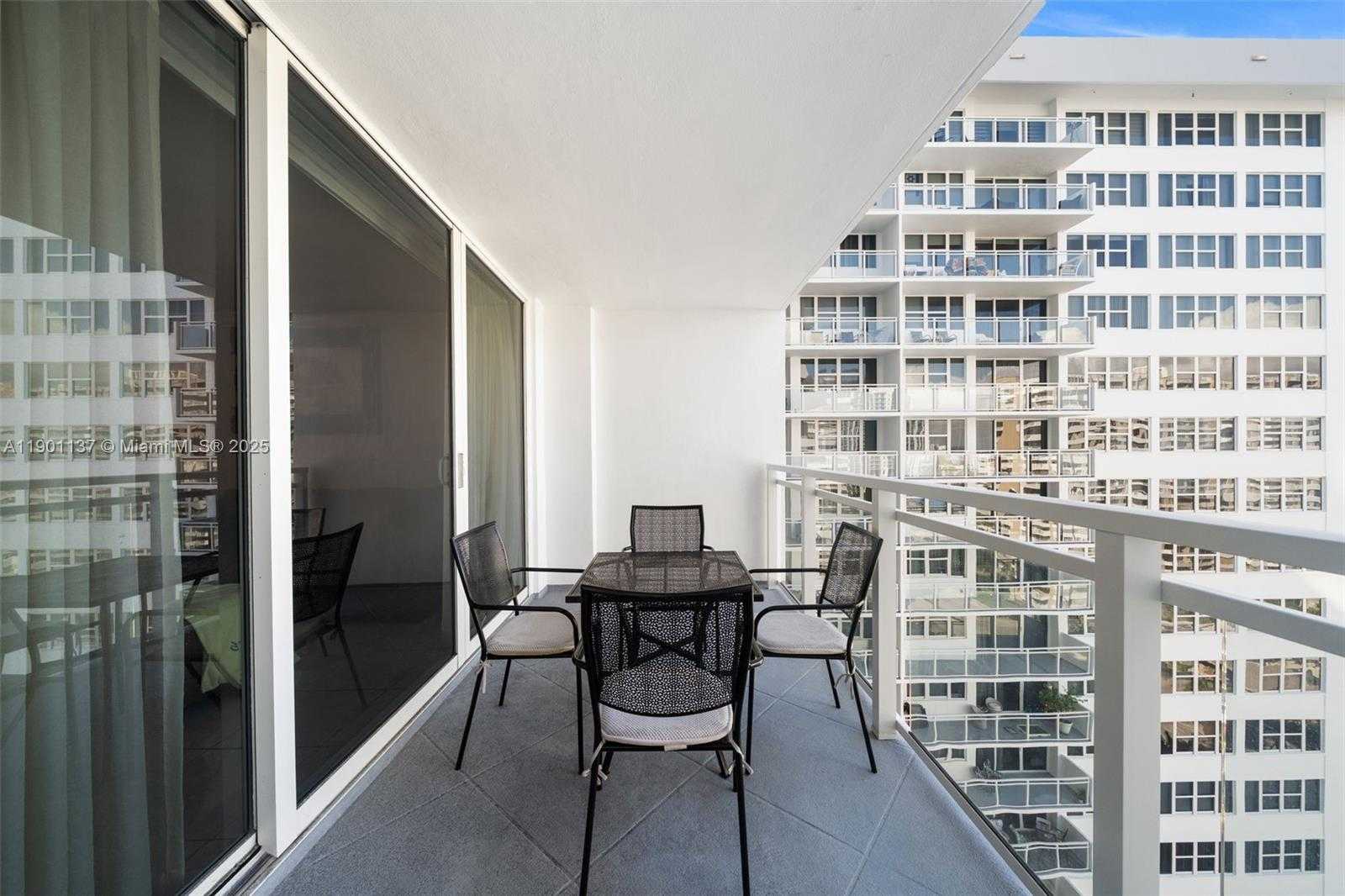 Small Image of 2030 SOUTH OCEAN DR #1701, Hallandale Beach Number 14