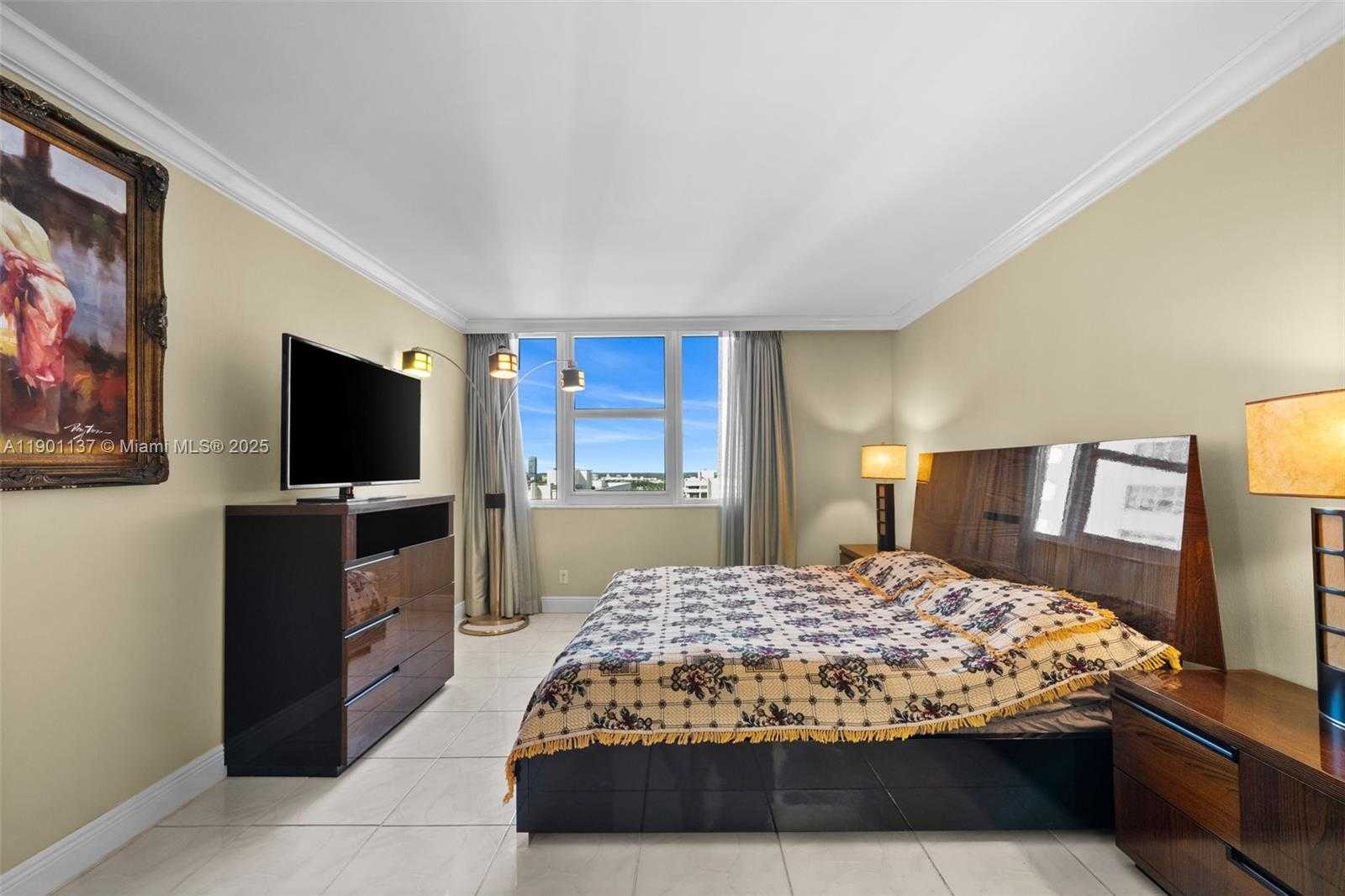 Small Image of 2030 SOUTH OCEAN DR #1701, Hallandale Beach Number 9