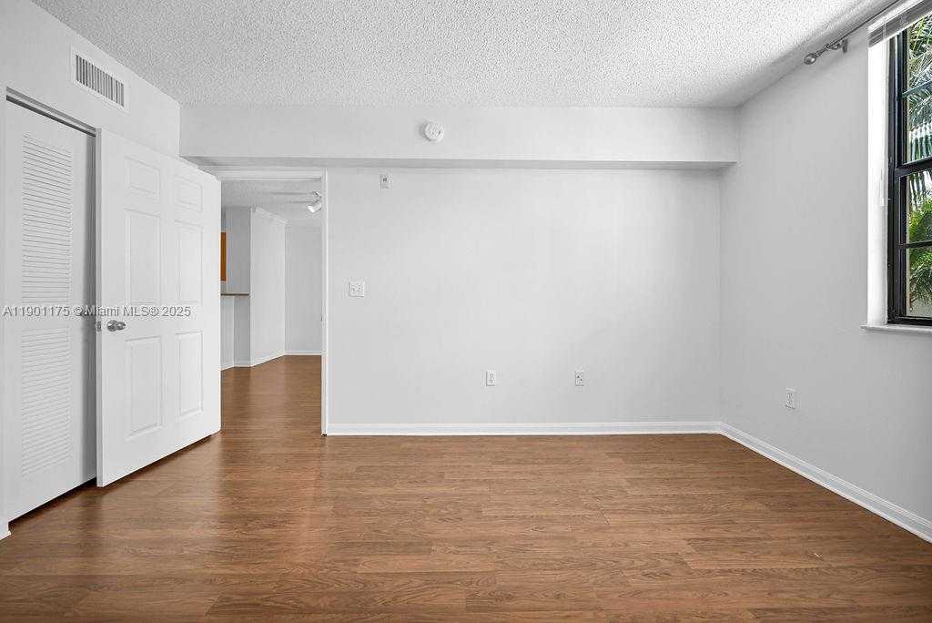 Small Image of 1900 VAN BUREN ST #311B, Hollywood Number 15