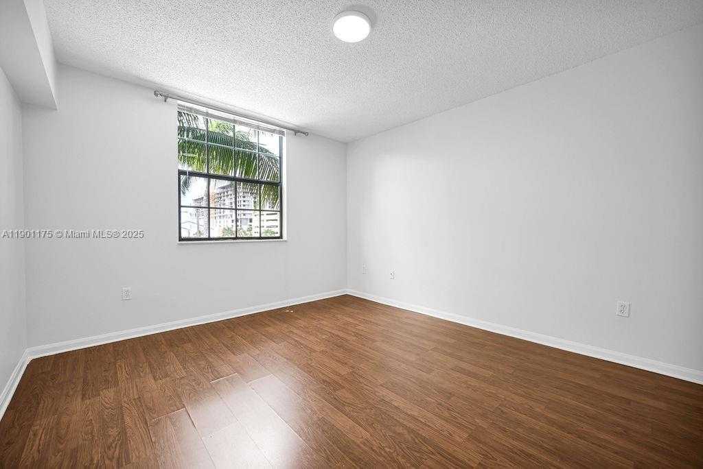 Small Image of 1900 VAN BUREN ST #311B, Hollywood Number 17