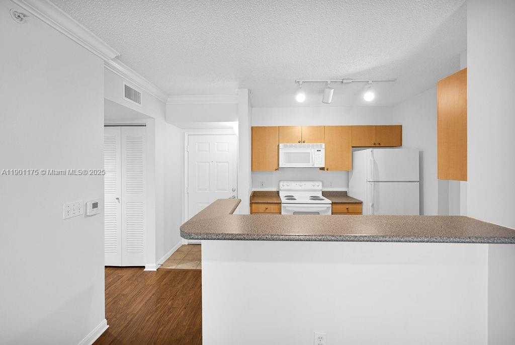 Small Image of 1900 VAN BUREN ST #311B, Hollywood Number 23