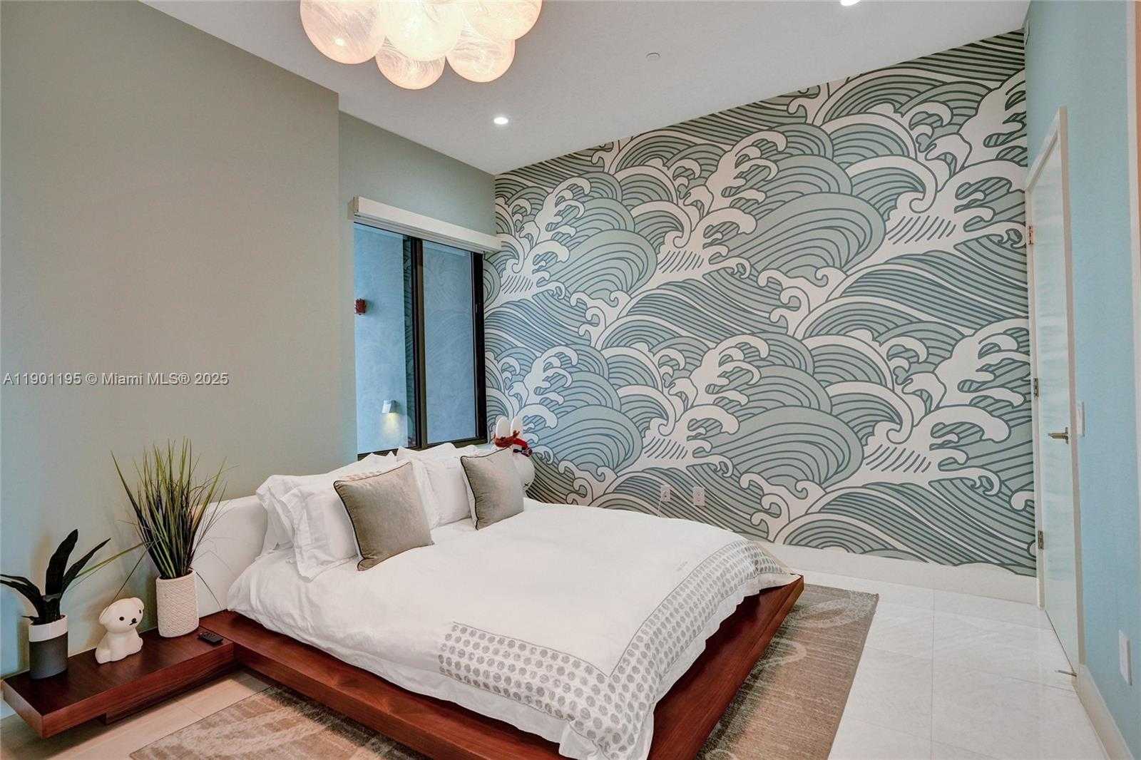 Imagen de Pequeño Objeto