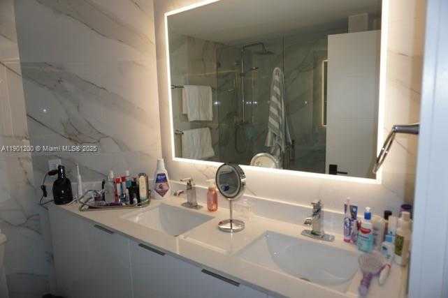 Small Image of 701 BRICKELL KEY BLVD #412, Miami Number 20
