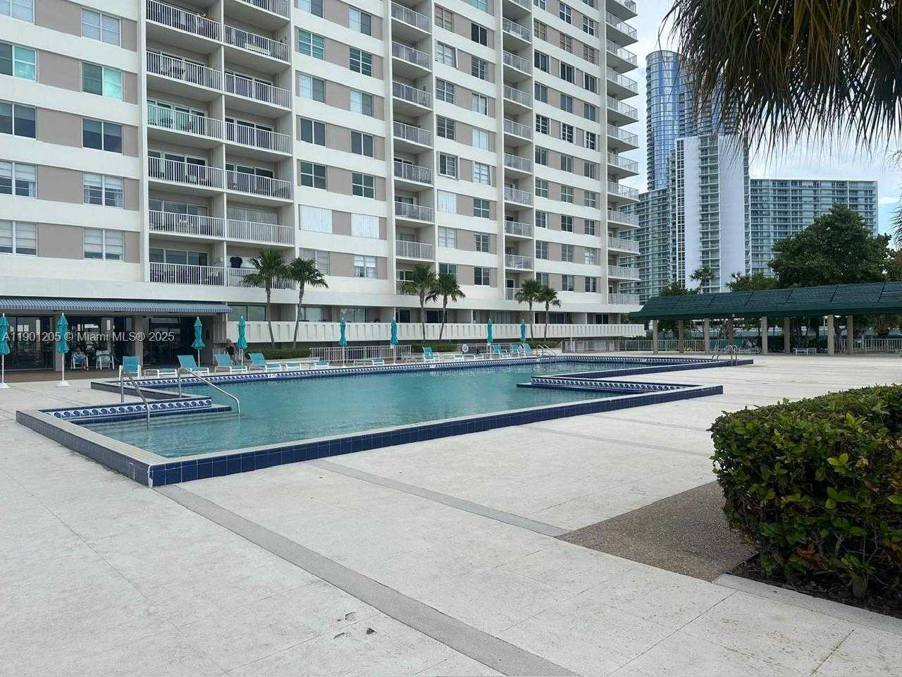 Small Image of 500 BAYVIEW DR #321, Sunny Isles Beach Number 30