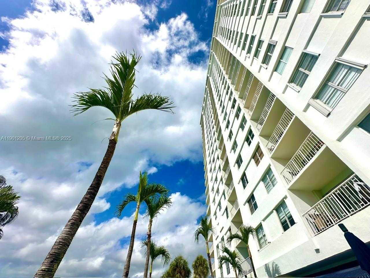 Small Image of 500 BAYVIEW DR #321, Sunny Isles Beach Number 35