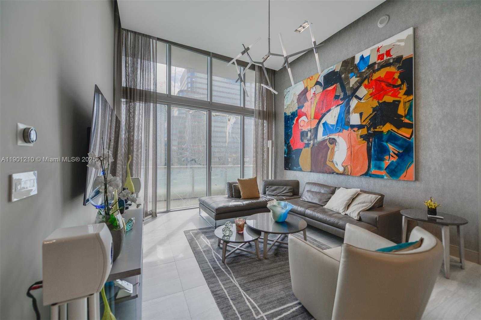 Small Image of 495 BRICKELL AVE #2211, Miami Number 1