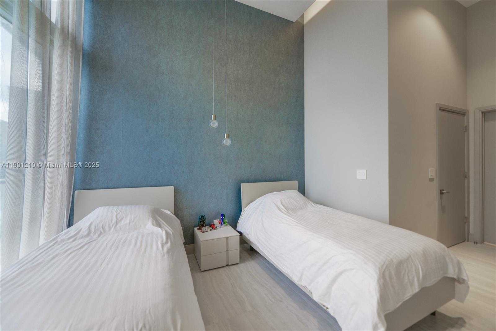 Small Image of 495 BRICKELL AVE #2211, Miami Number 15