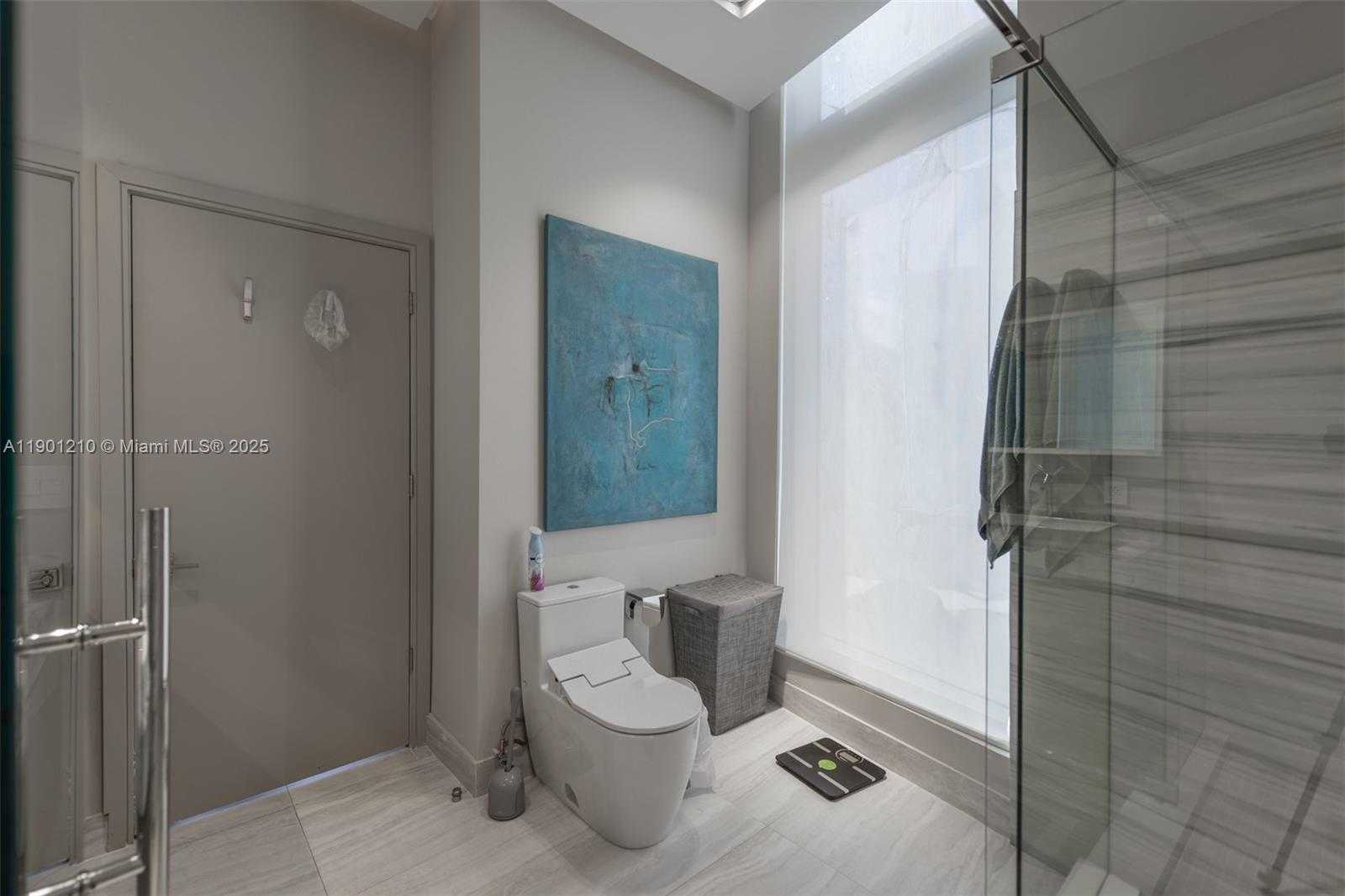 Small Image of 495 BRICKELL AVE #2211, Miami Number 24