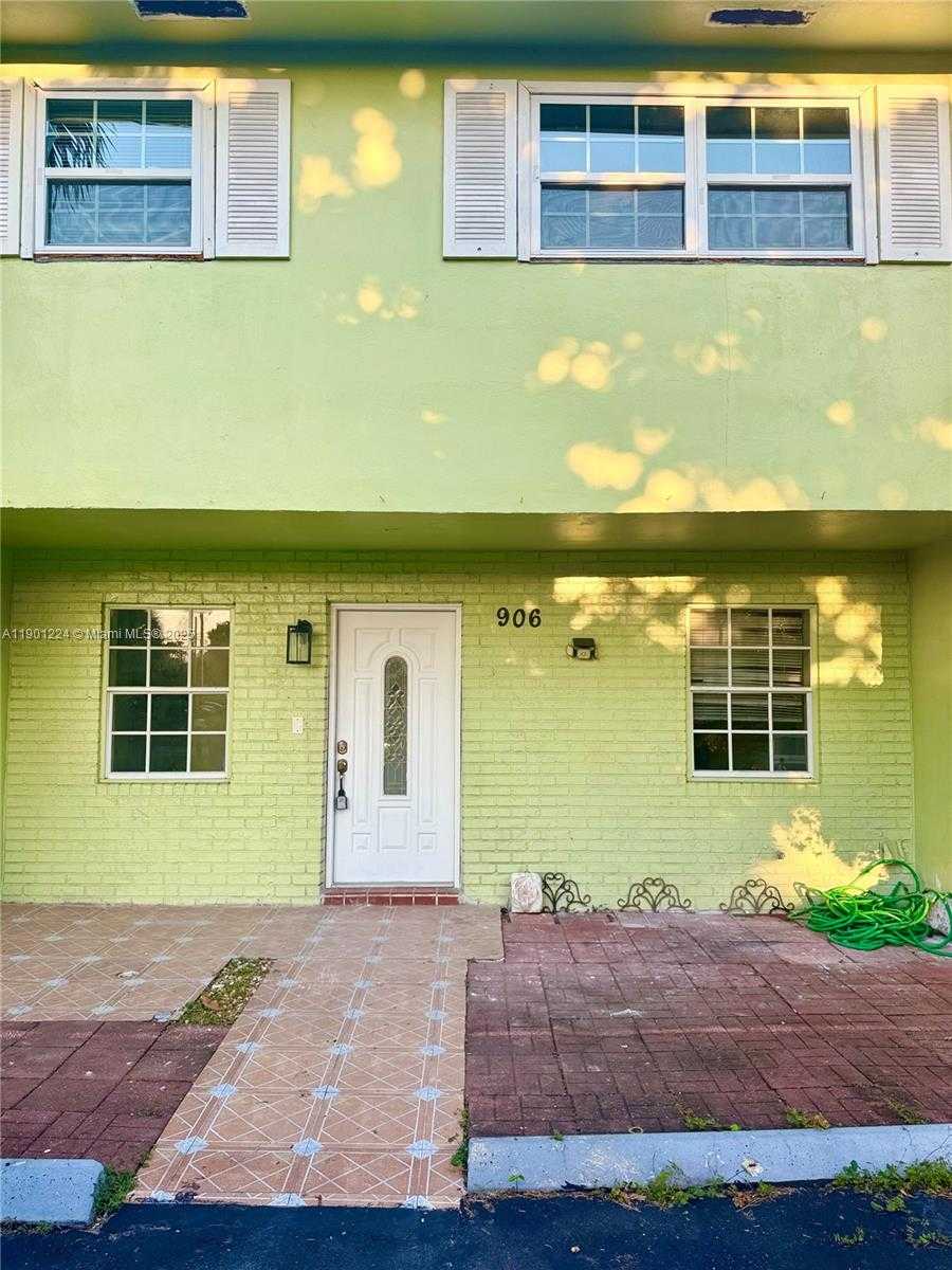 Small Image of 906 SOUTH WEST 74TH AVE, North Lauderdale Number 1