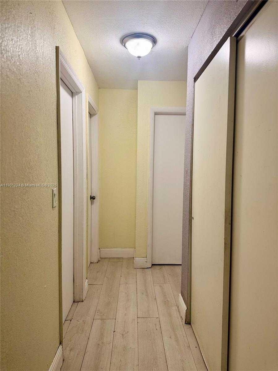 Small Image of 906 SOUTH WEST 74TH AVE, North Lauderdale Number 17