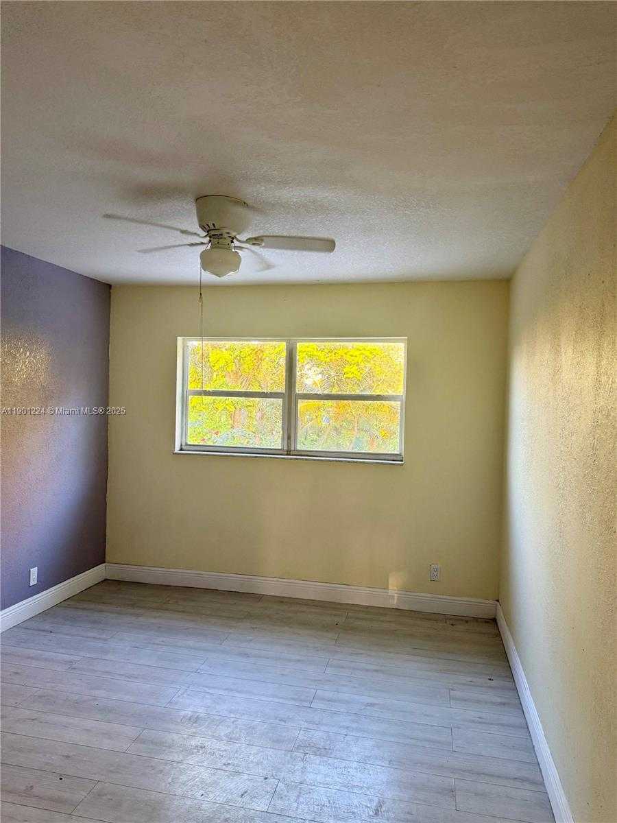 Small Image of 906 SOUTH WEST 74TH AVE, North Lauderdale Number 8