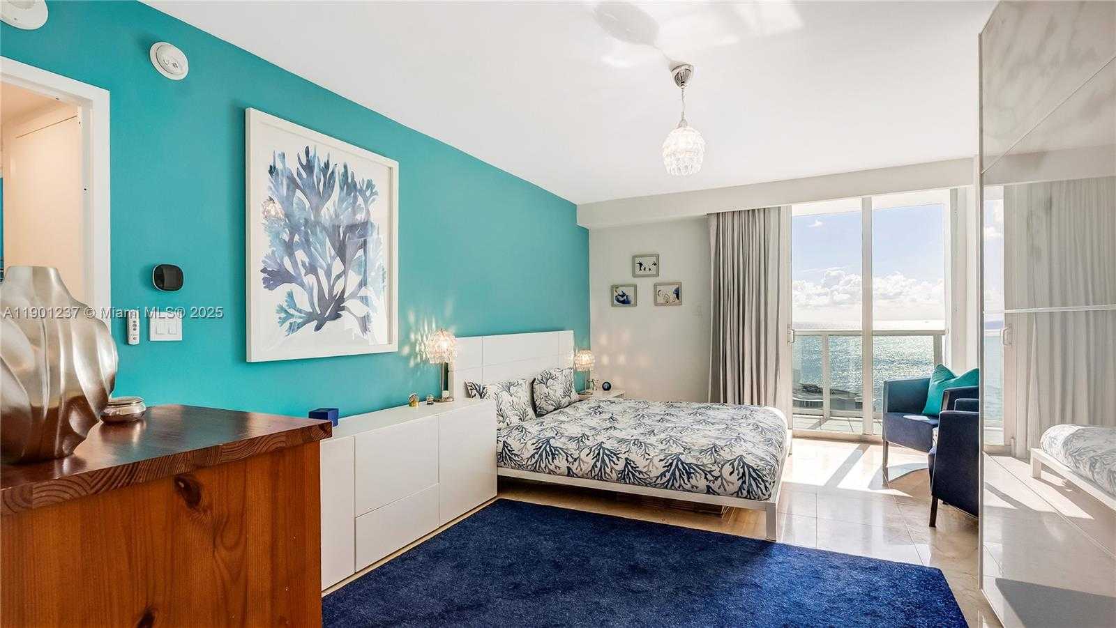 Small Image of 100 BAYVIEW DR #1807, Sunny Isles Beach Number 12