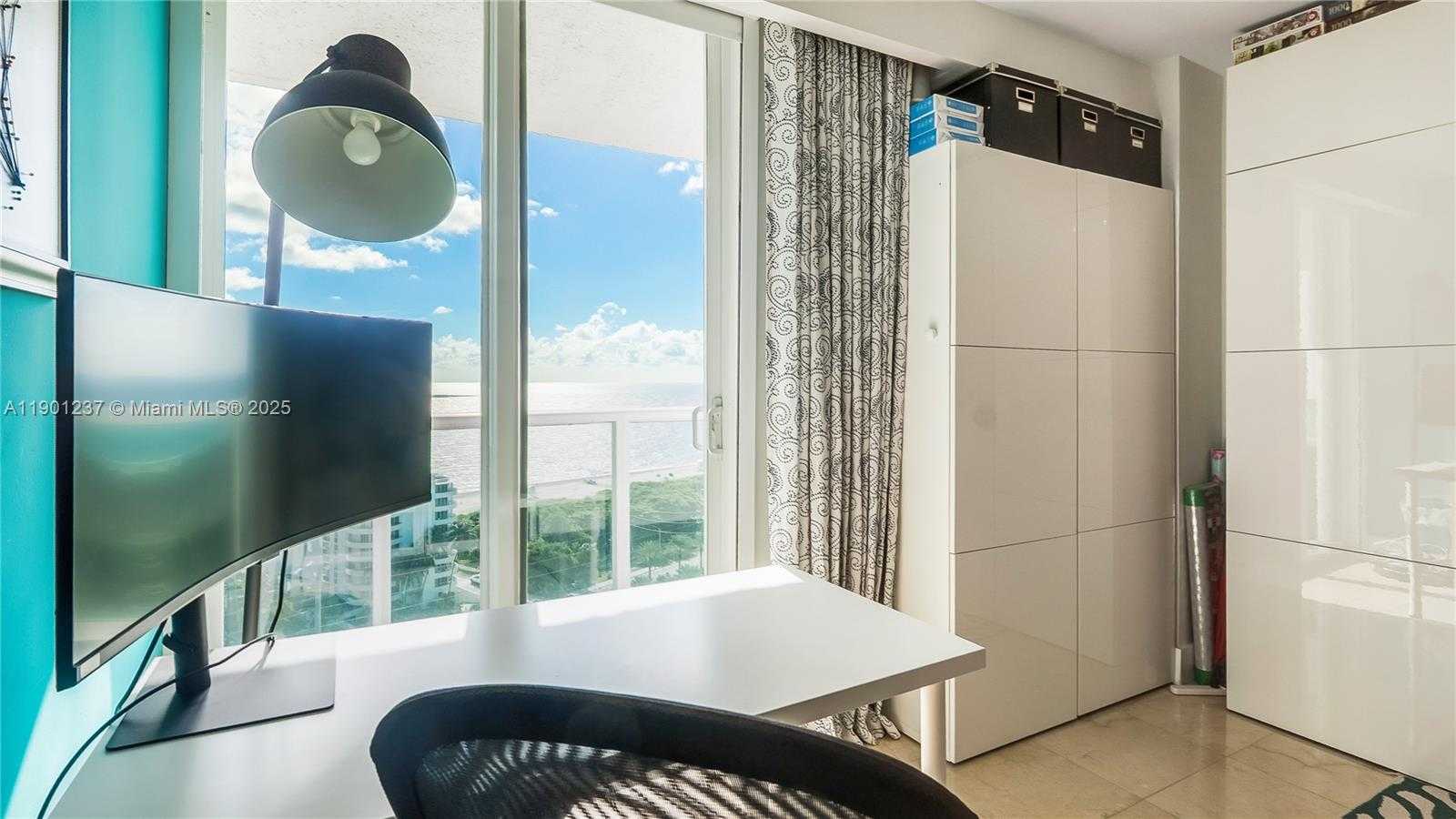 Small Image of 100 BAYVIEW DR #1807, Sunny Isles Beach Number 23
