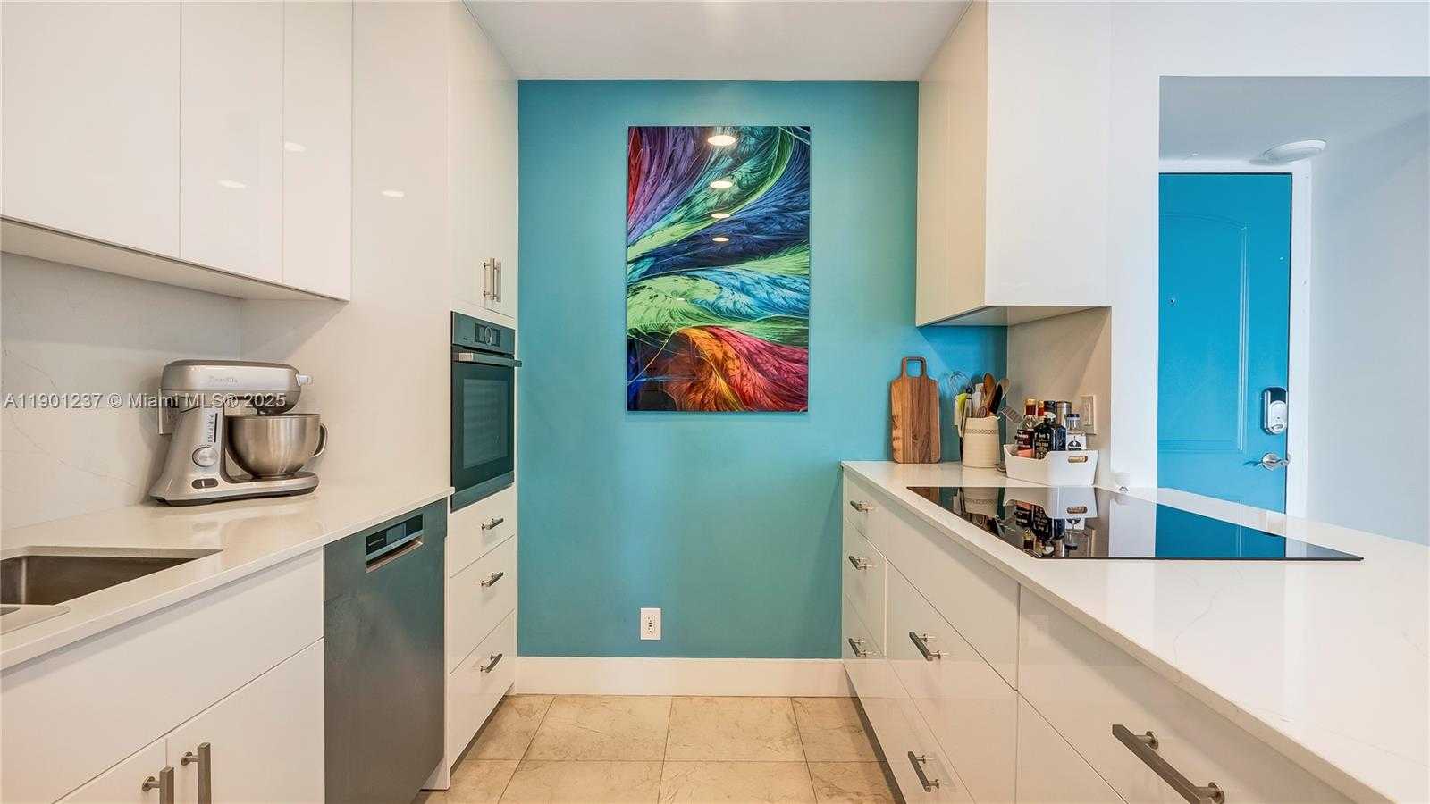 Small Image of 100 BAYVIEW DR #1807, Sunny Isles Beach Number 9